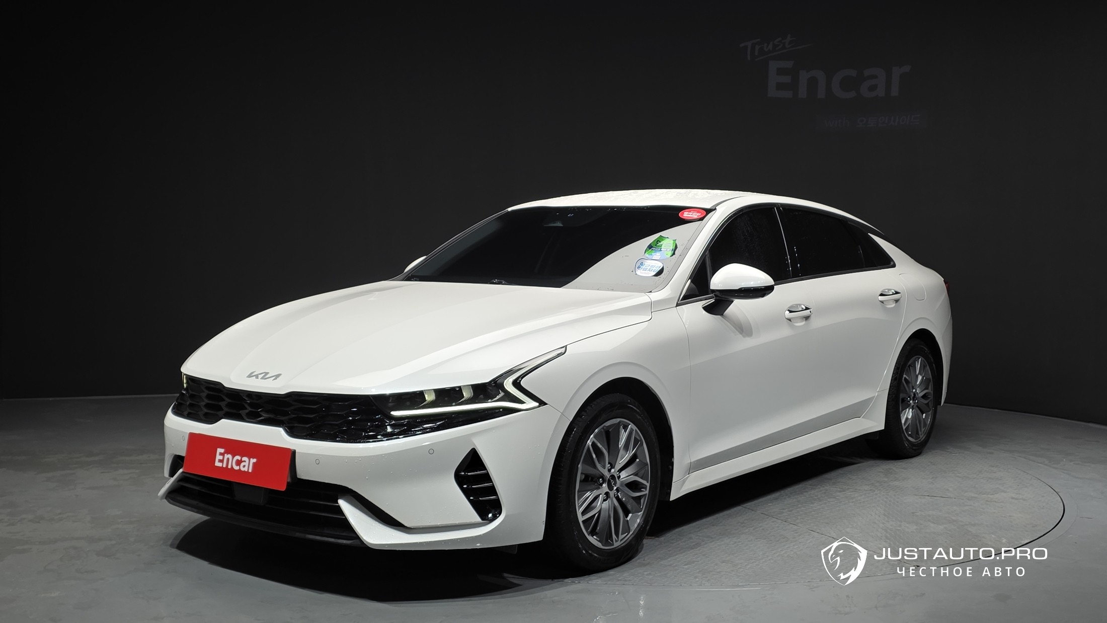 Автомобиль Kia K5