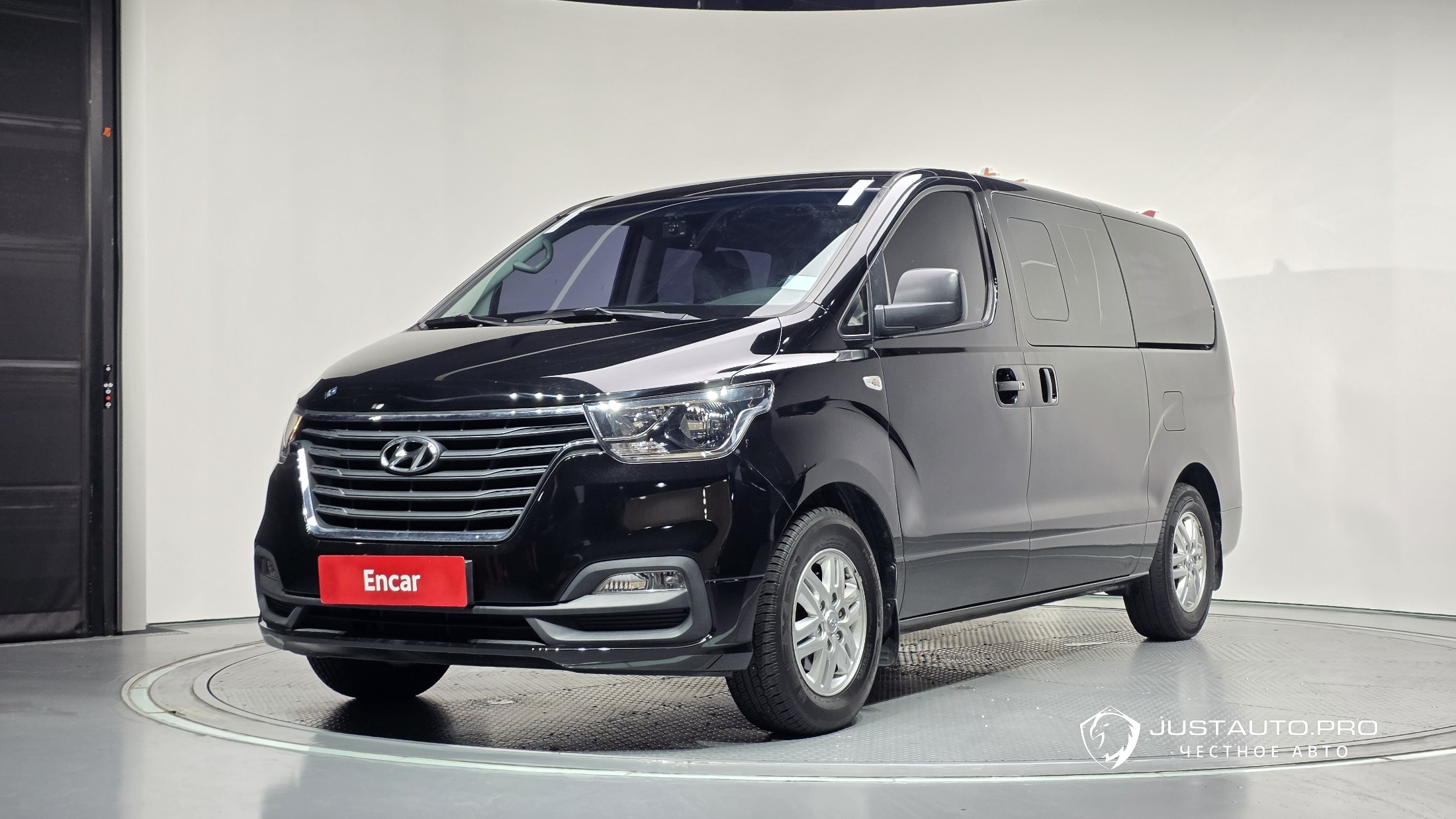 Автомобиль Hyundai Starex