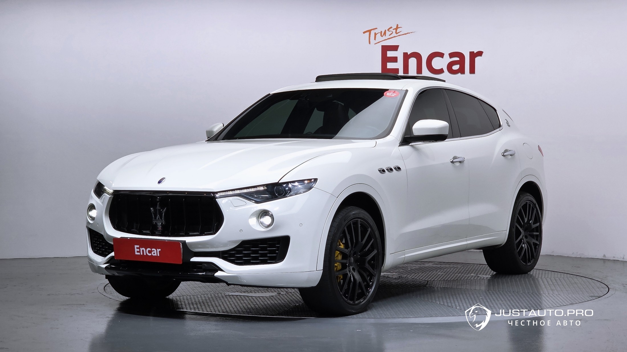 Автомобиль Maserati Levante