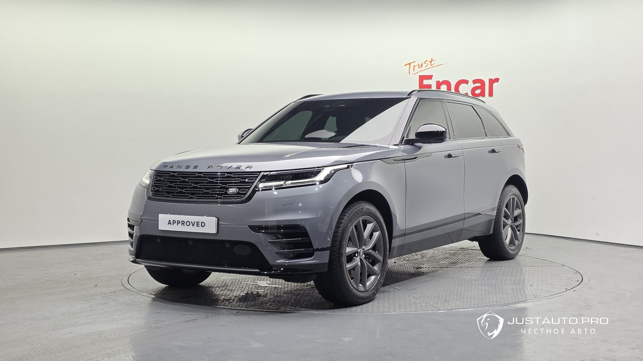 Автомобиль Land Rover Range Rover Velar