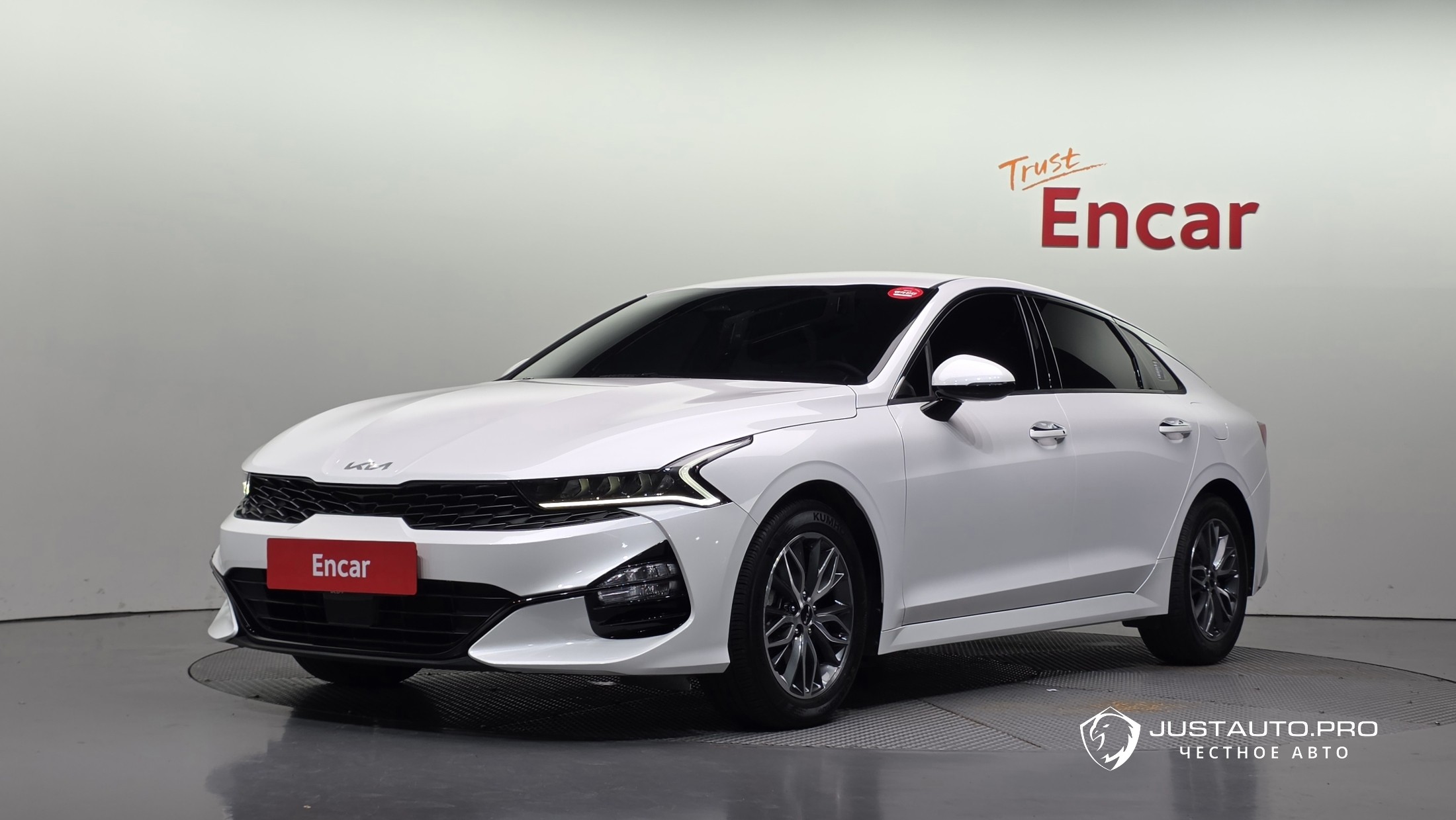 Автомобиль Kia K5