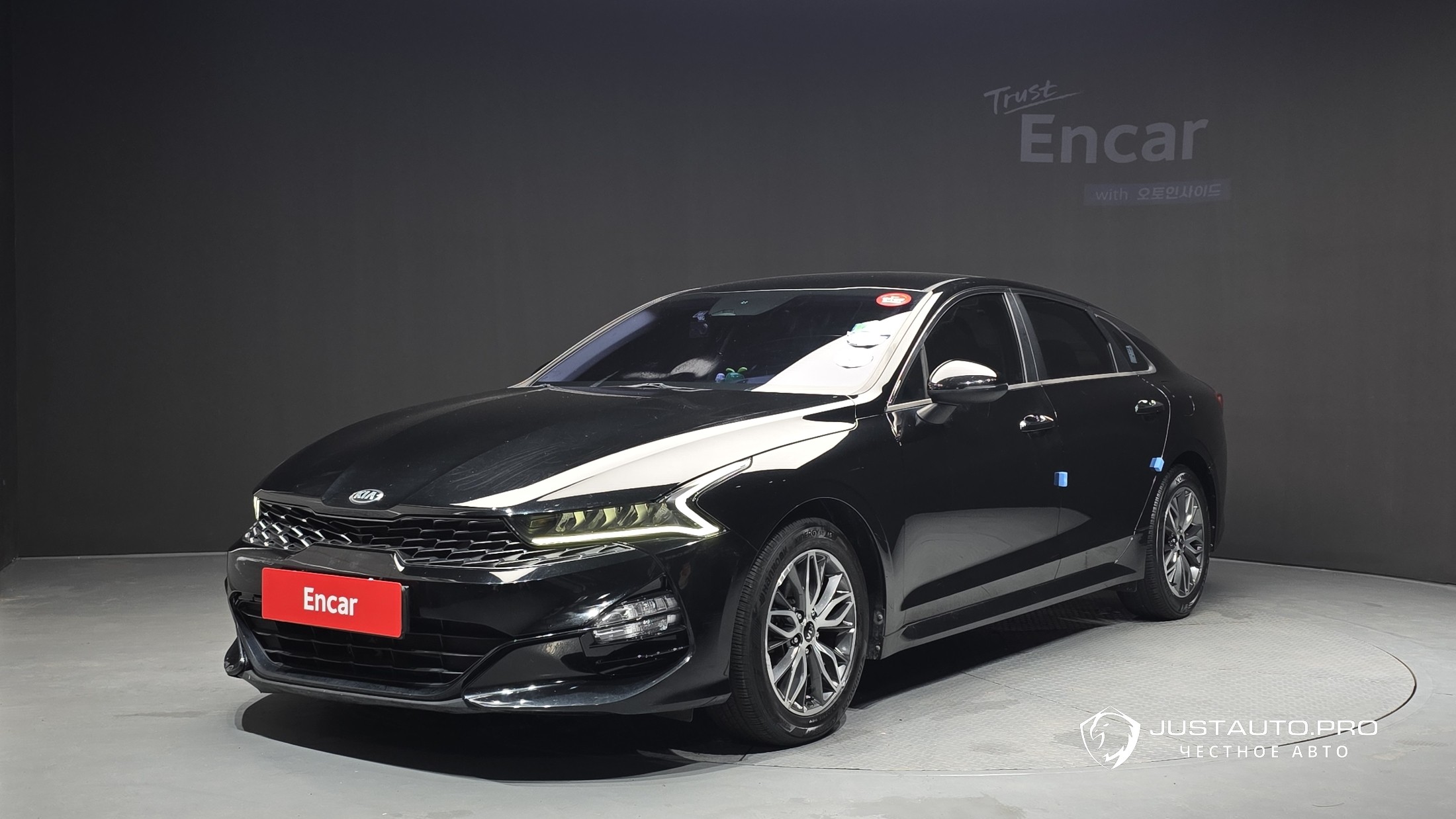 Автомобиль Kia K5