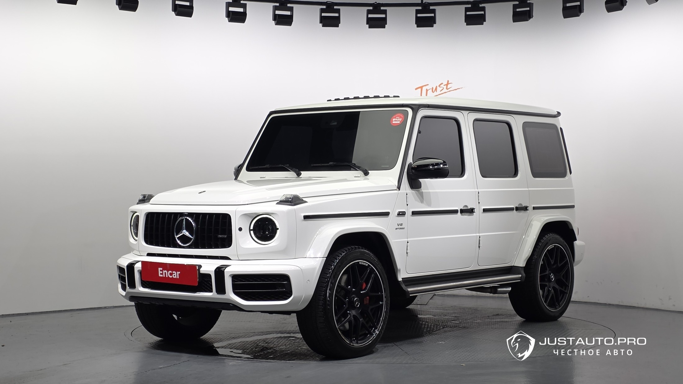 Автомобиль Mercedes-Benz G-Class