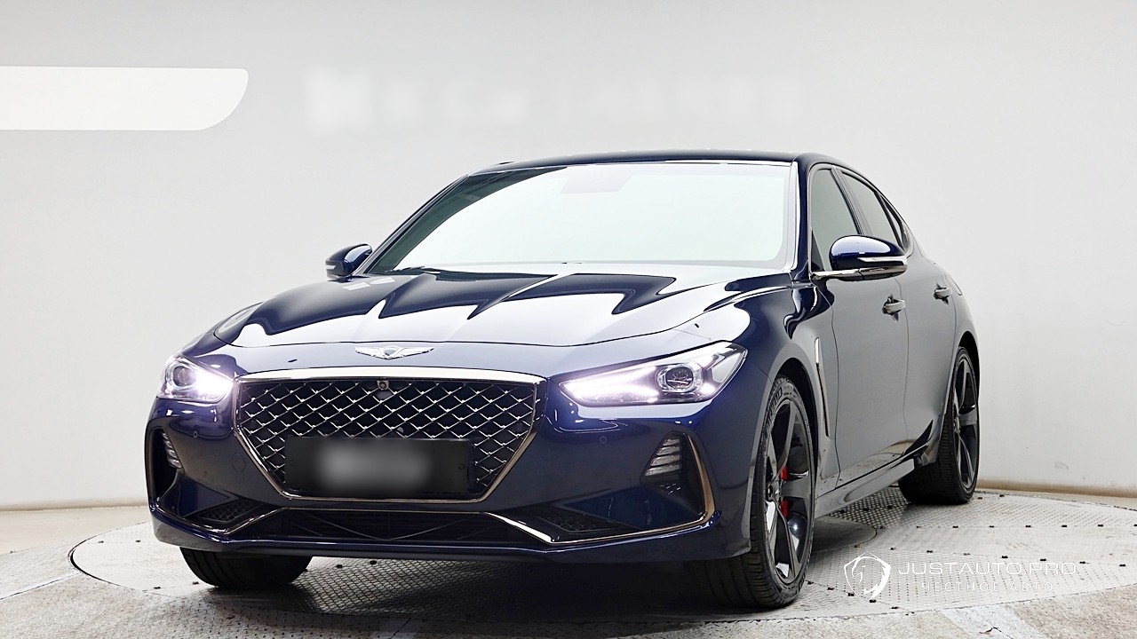 Автомобиль Genesis G70