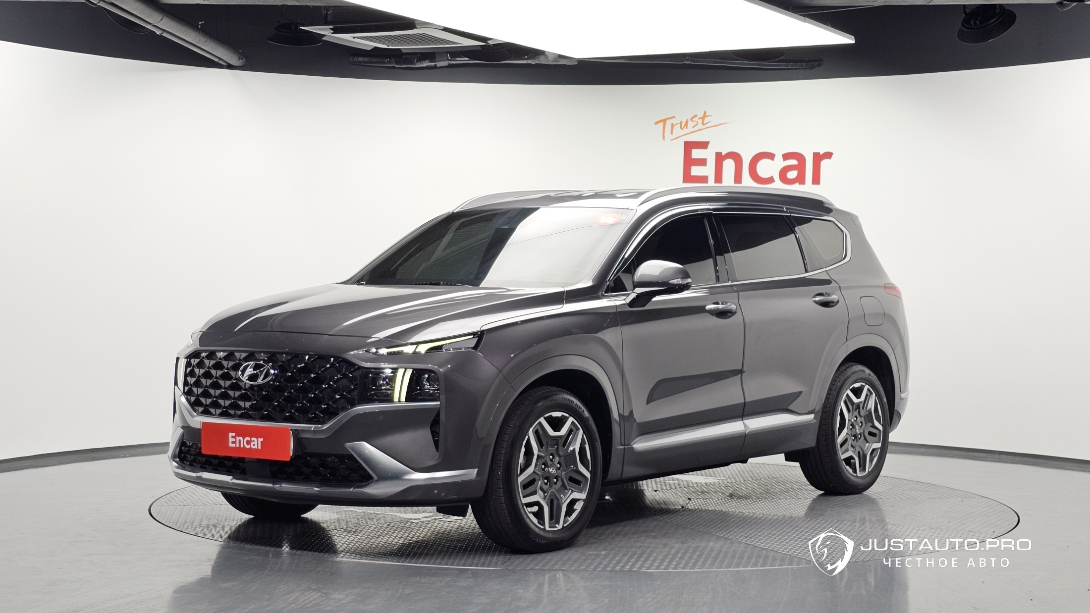 Автомобиль Hyundai Santafe