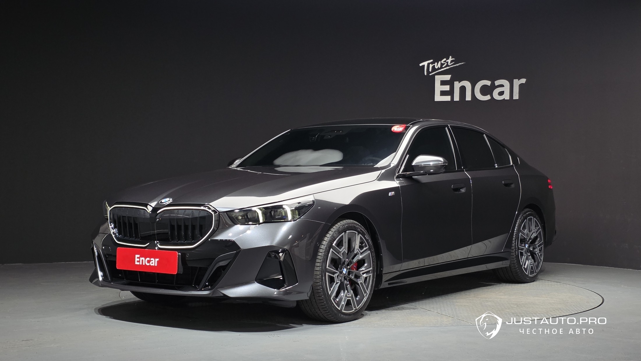 Автомобиль BMW 5-Series