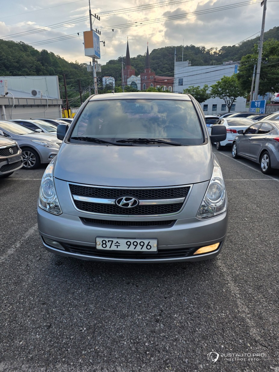 Автомобиль Hyundai Starex