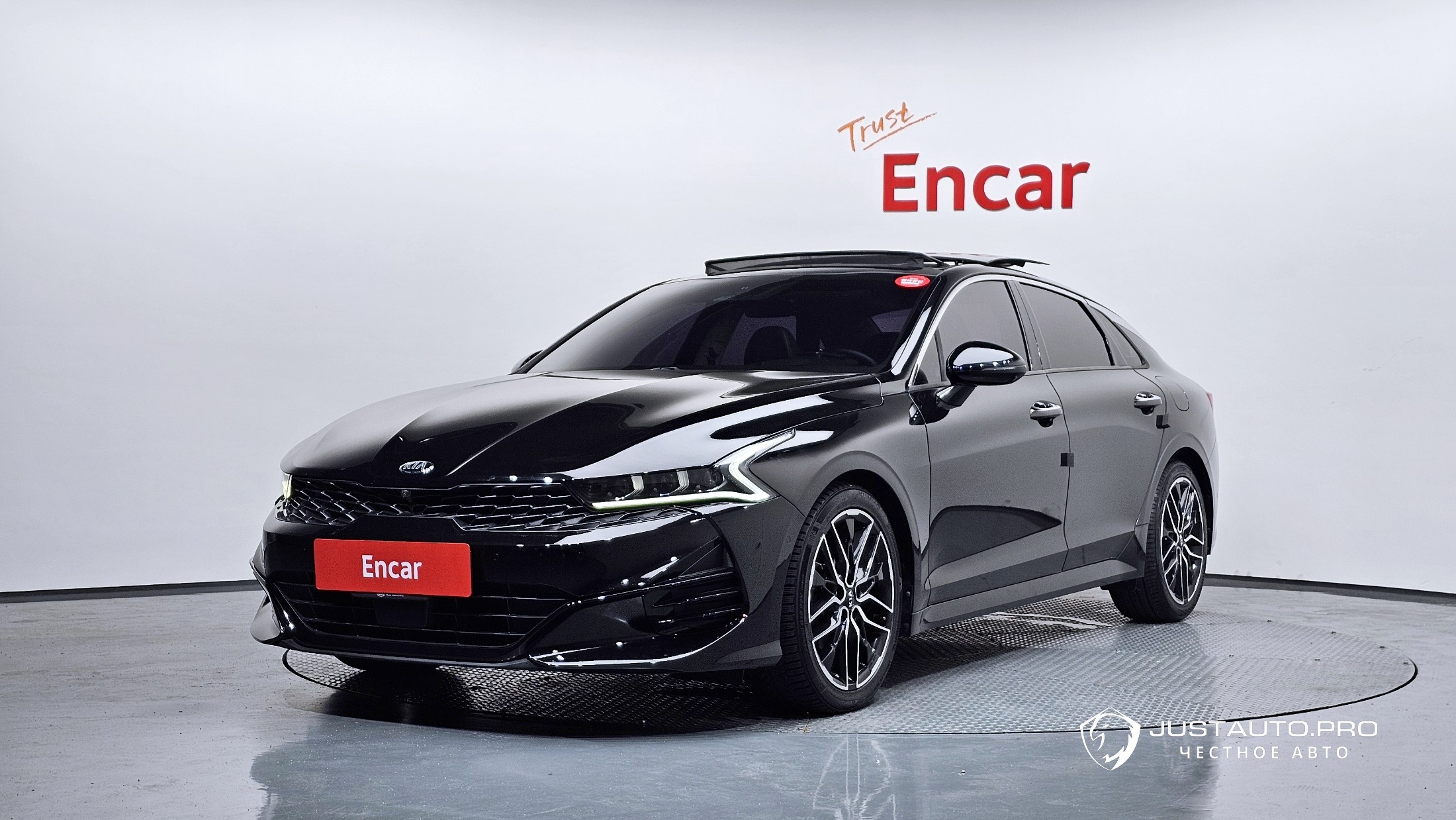 Автомобиль Kia K5