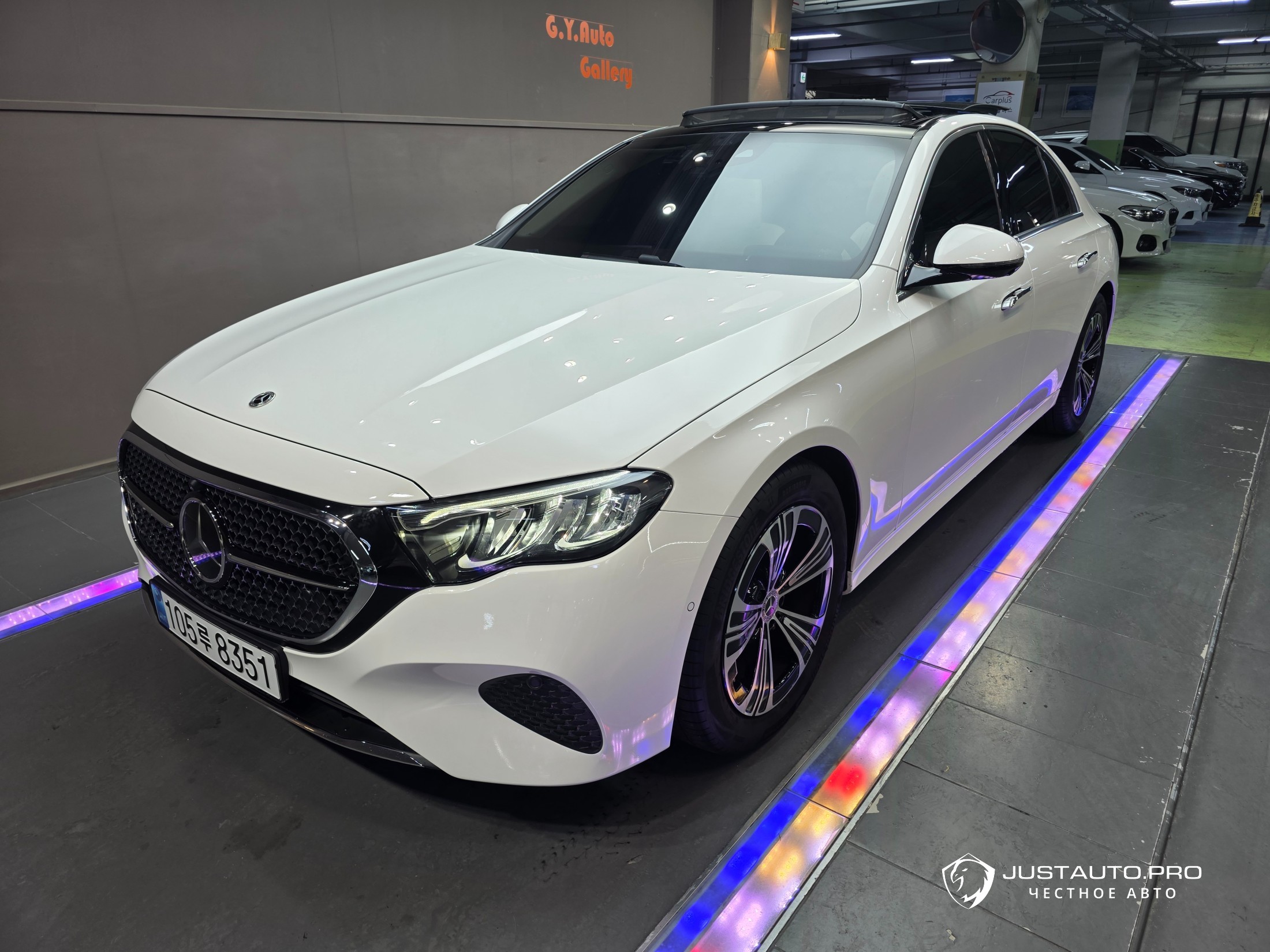 Автомобиль Mercedes-Benz E-Class