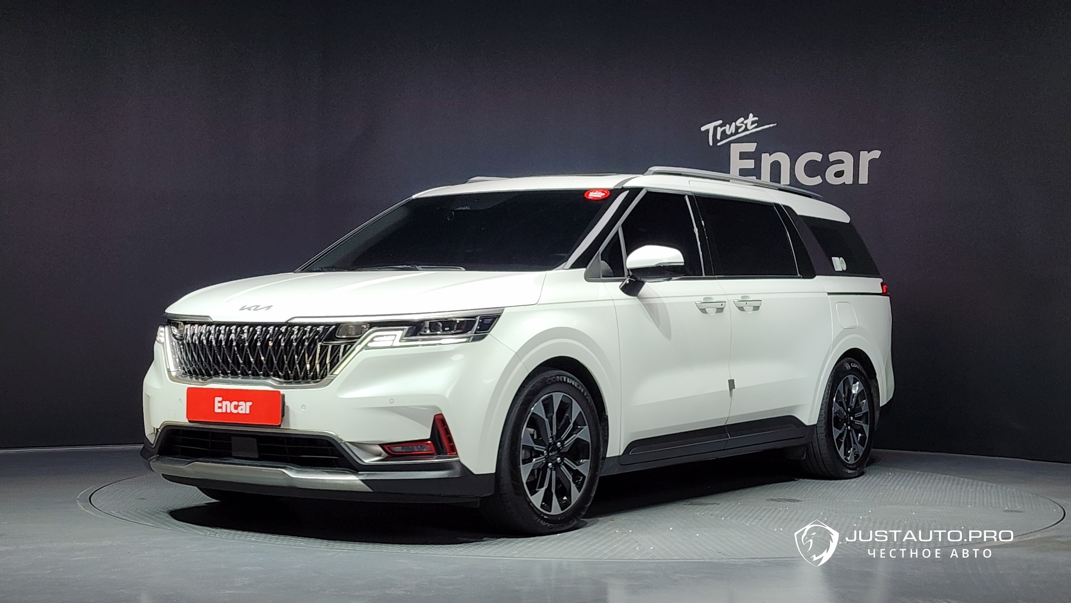 Автомобиль Kia Canival