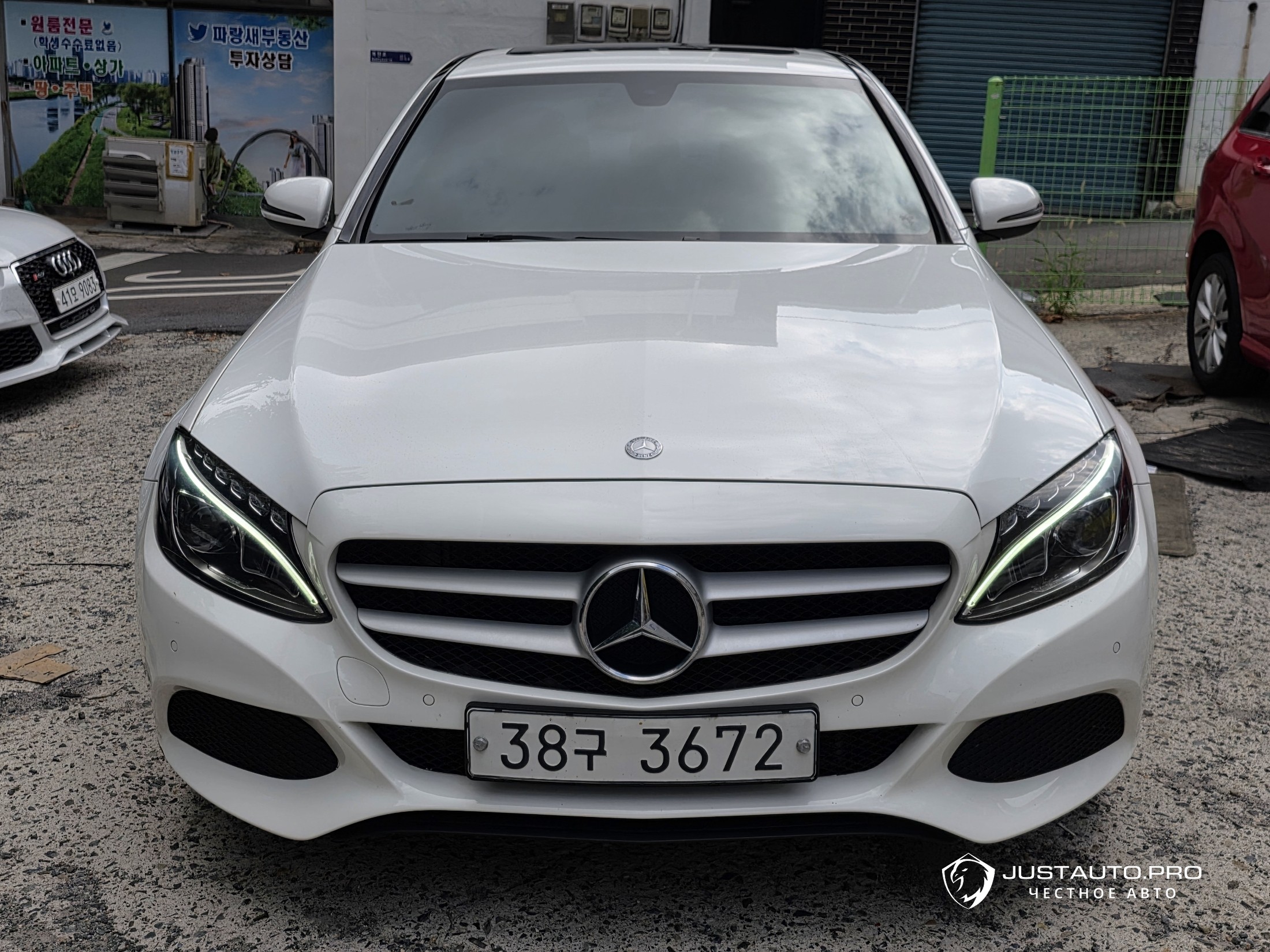 Автомобиль Mercedes-Benz C-Class