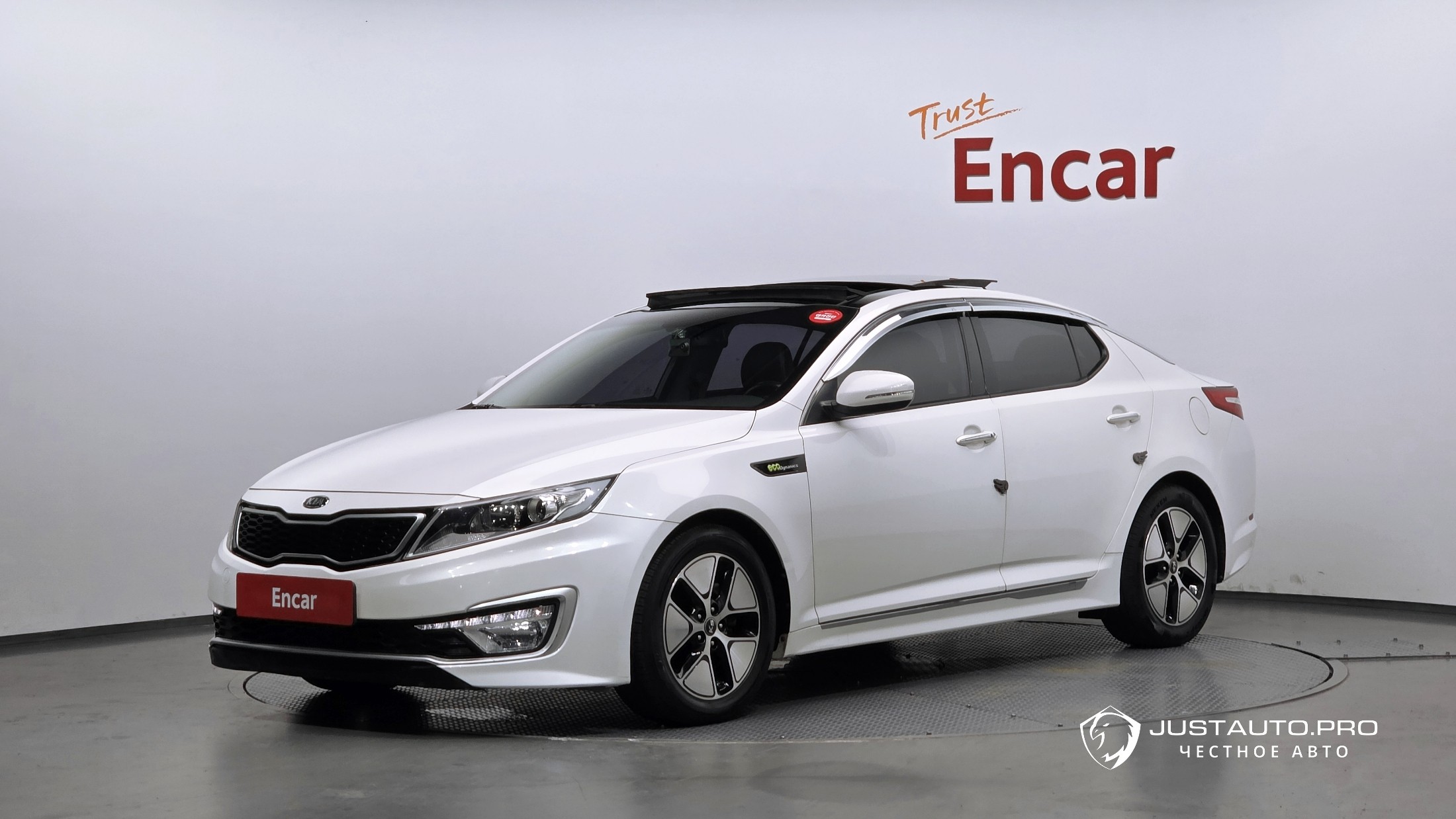 Автомобиль Kia K5
