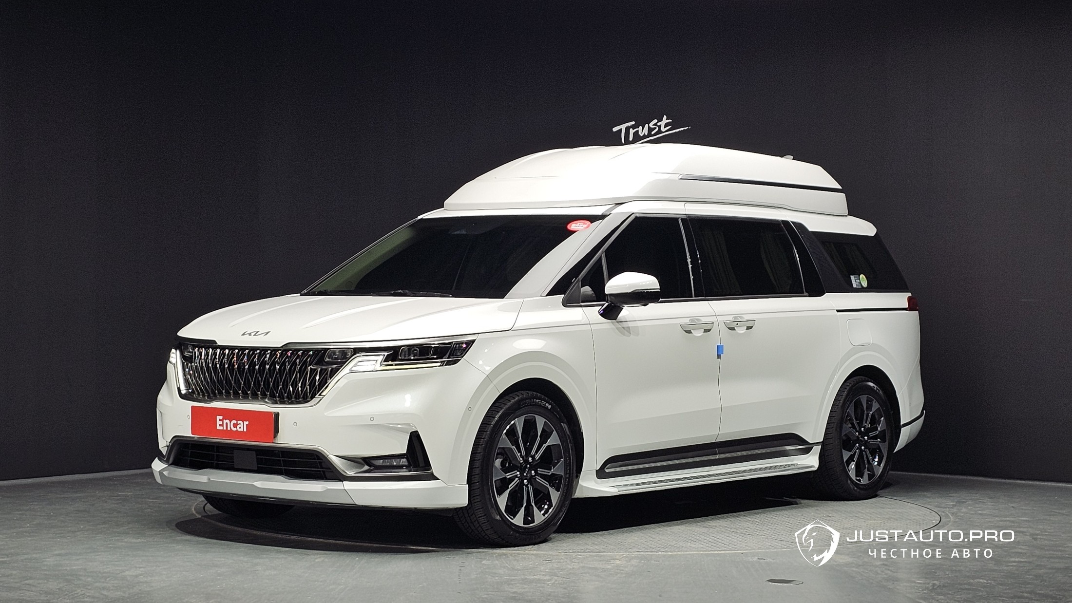 Автомобиль Kia Canival