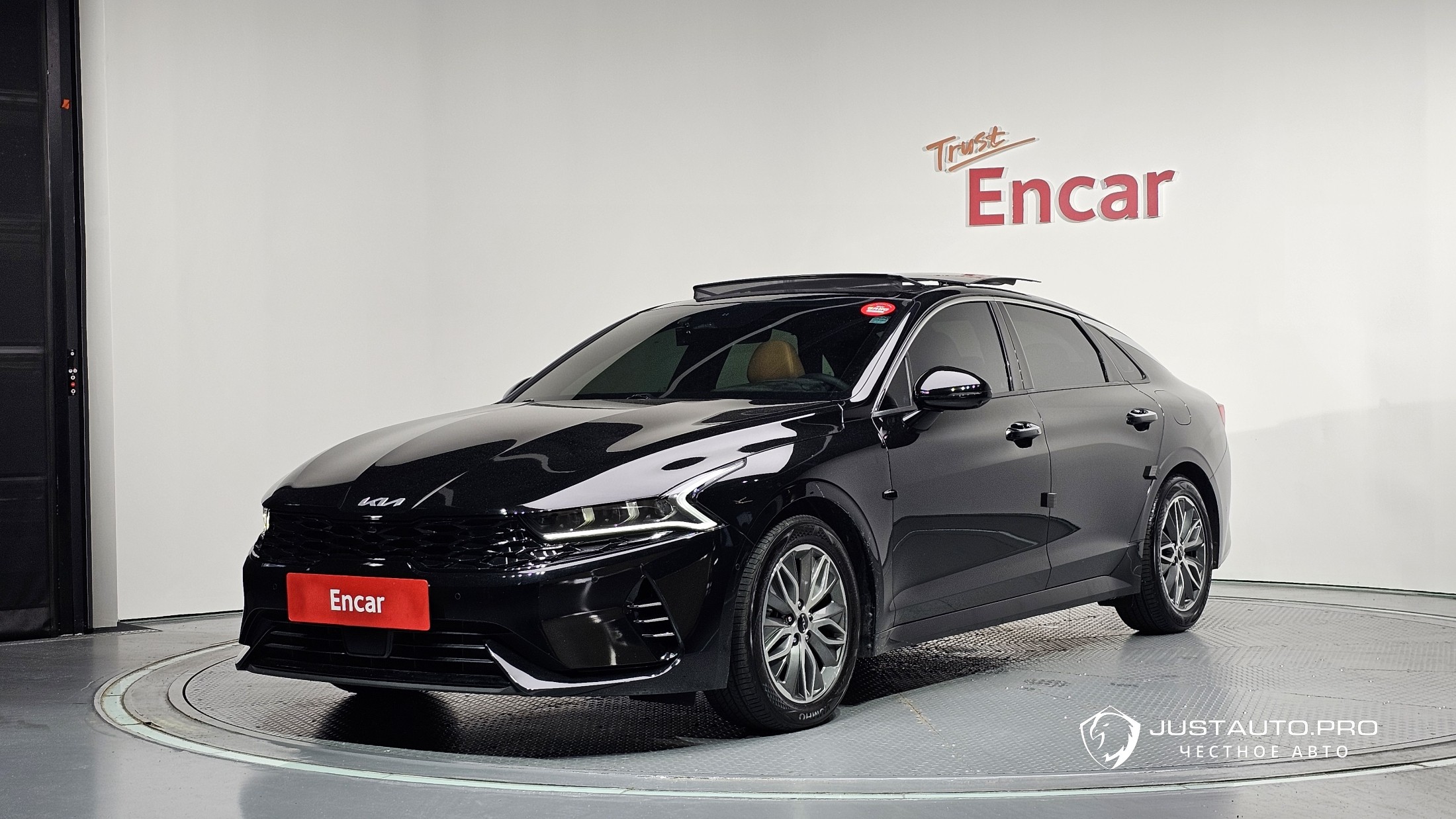 Автомобиль Kia K5
