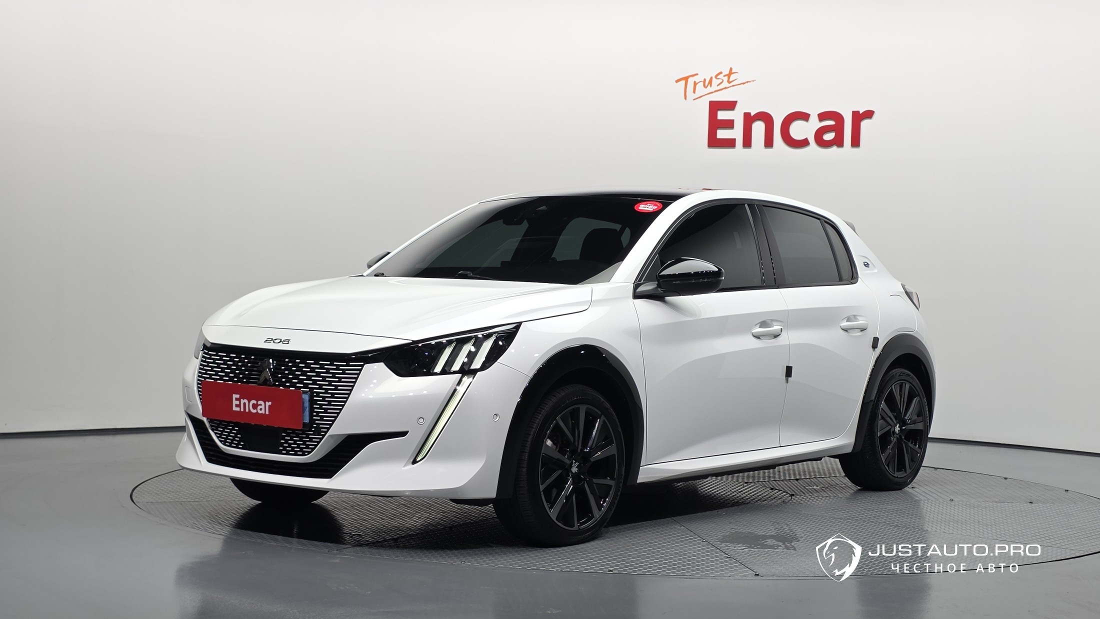 Автомобиль Peugeot 208
