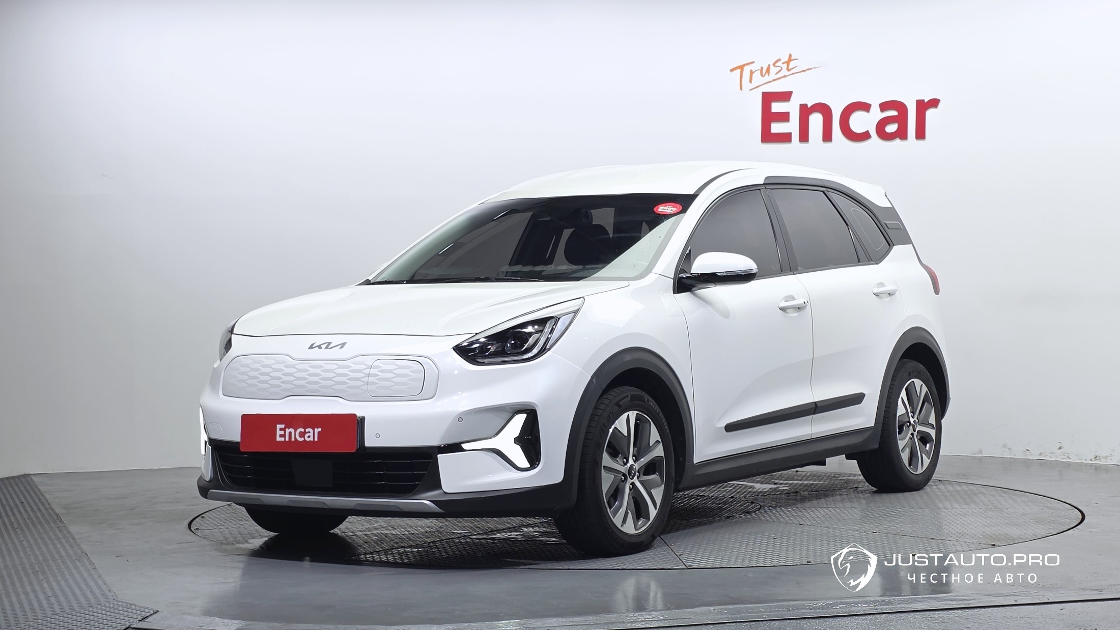 Автомобиль Kia Niro