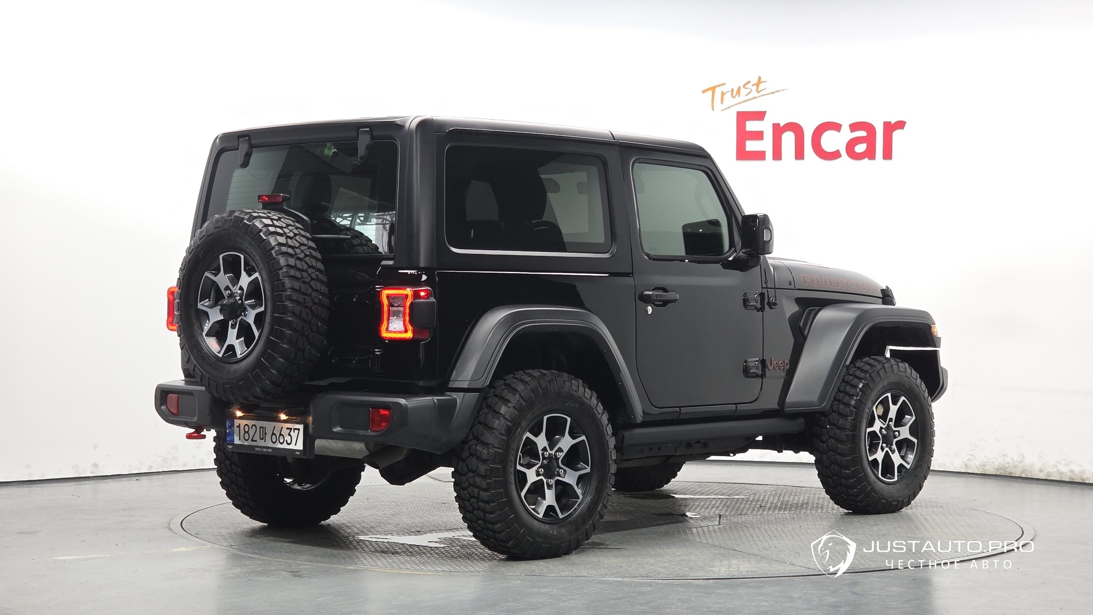 Автомобиль Jeep Wrangler