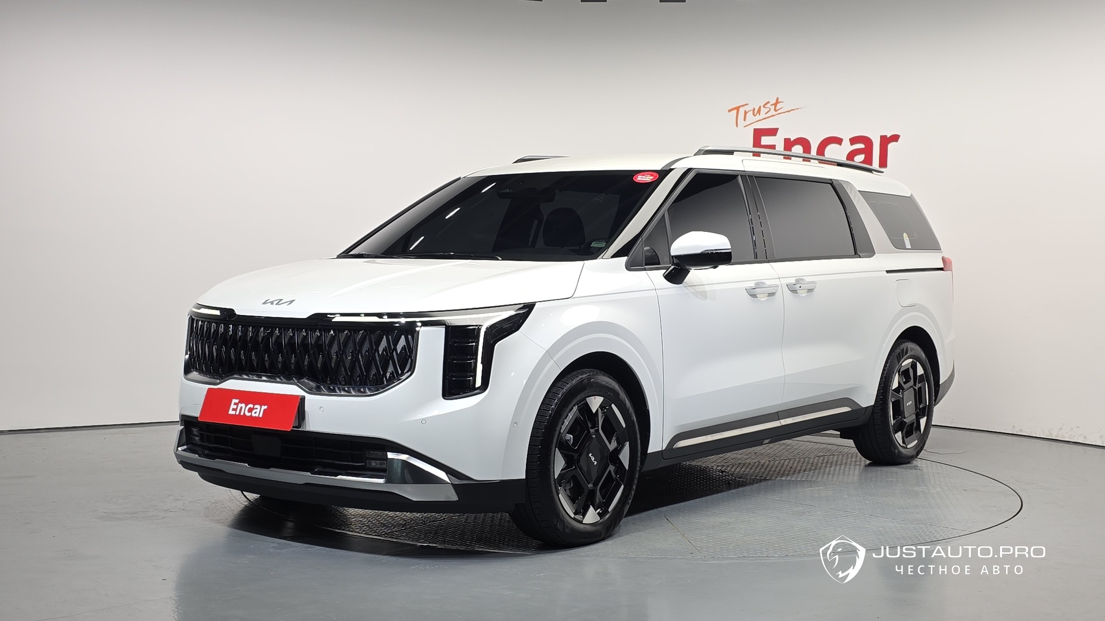 Автомобиль Kia Canival
