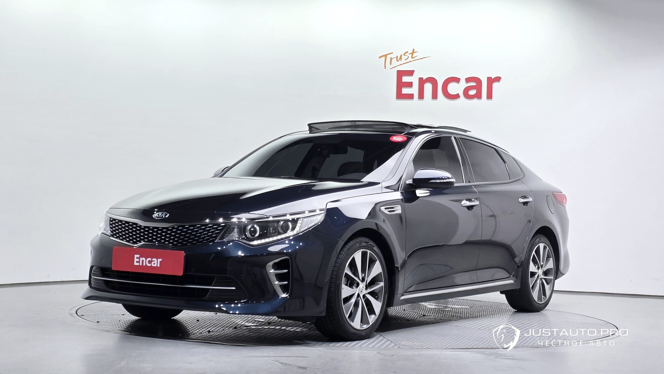 Автомобиль Kia K5