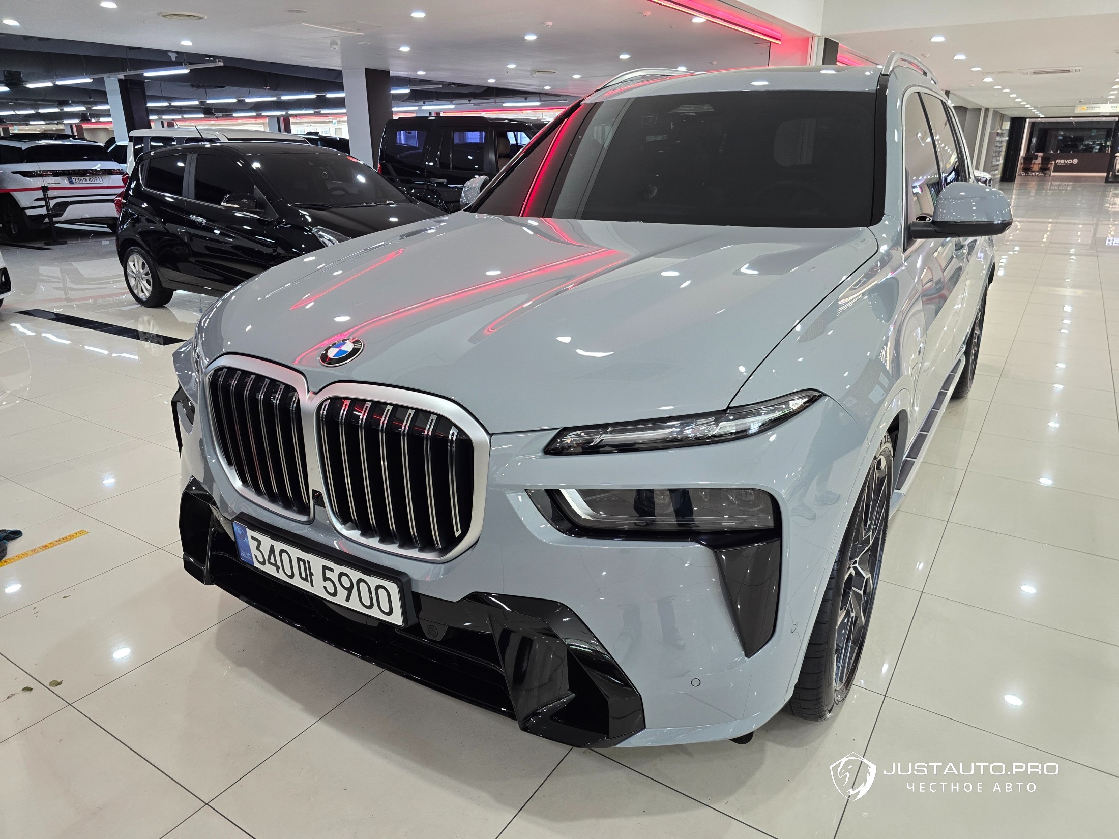 Автомобиль BMW X7