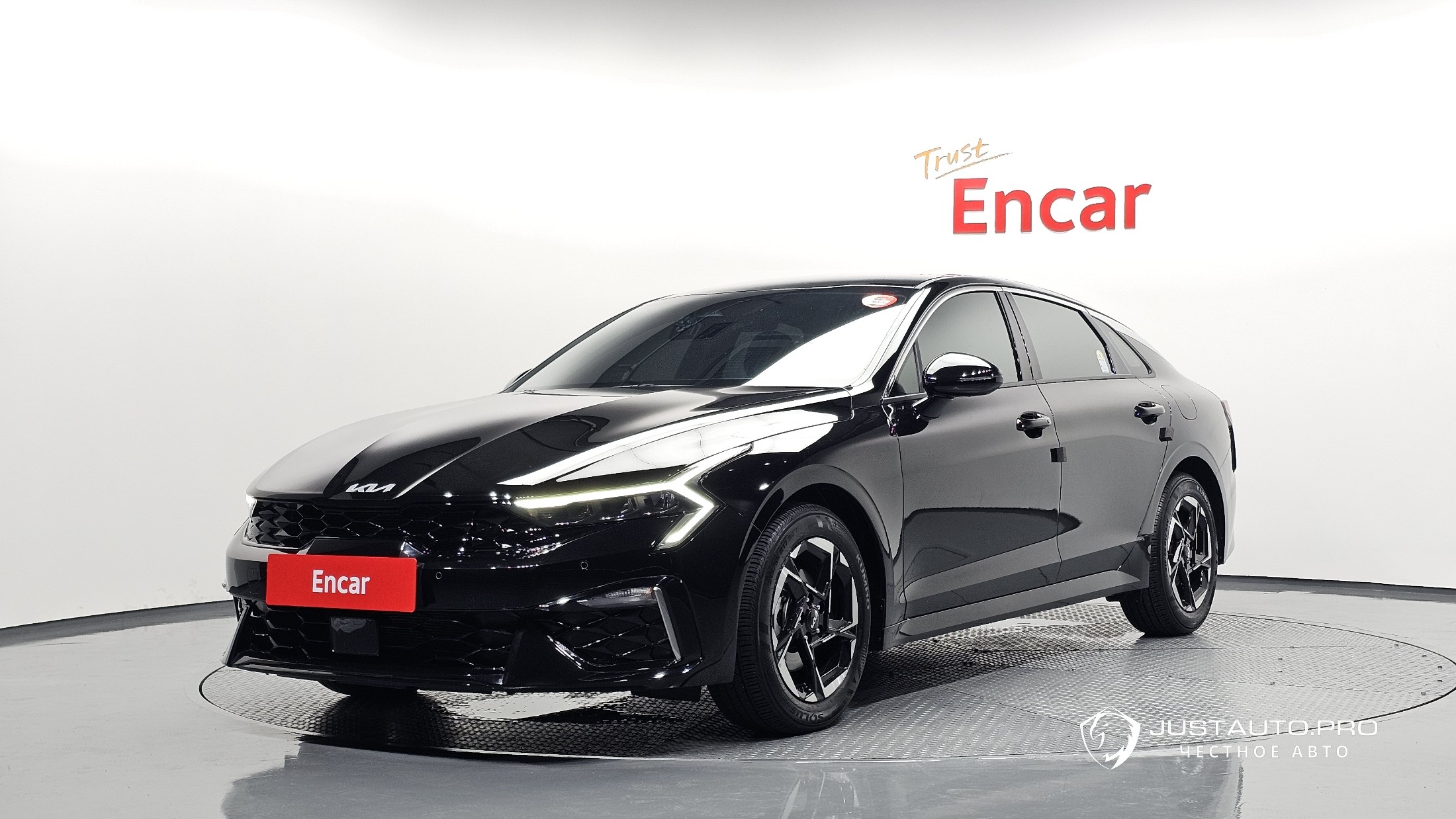 Автомобиль Kia K5