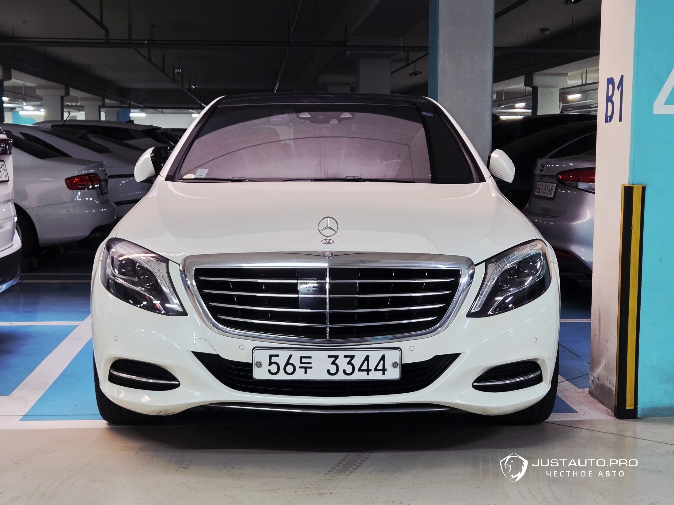Автомобиль Mercedes-Benz S-Class