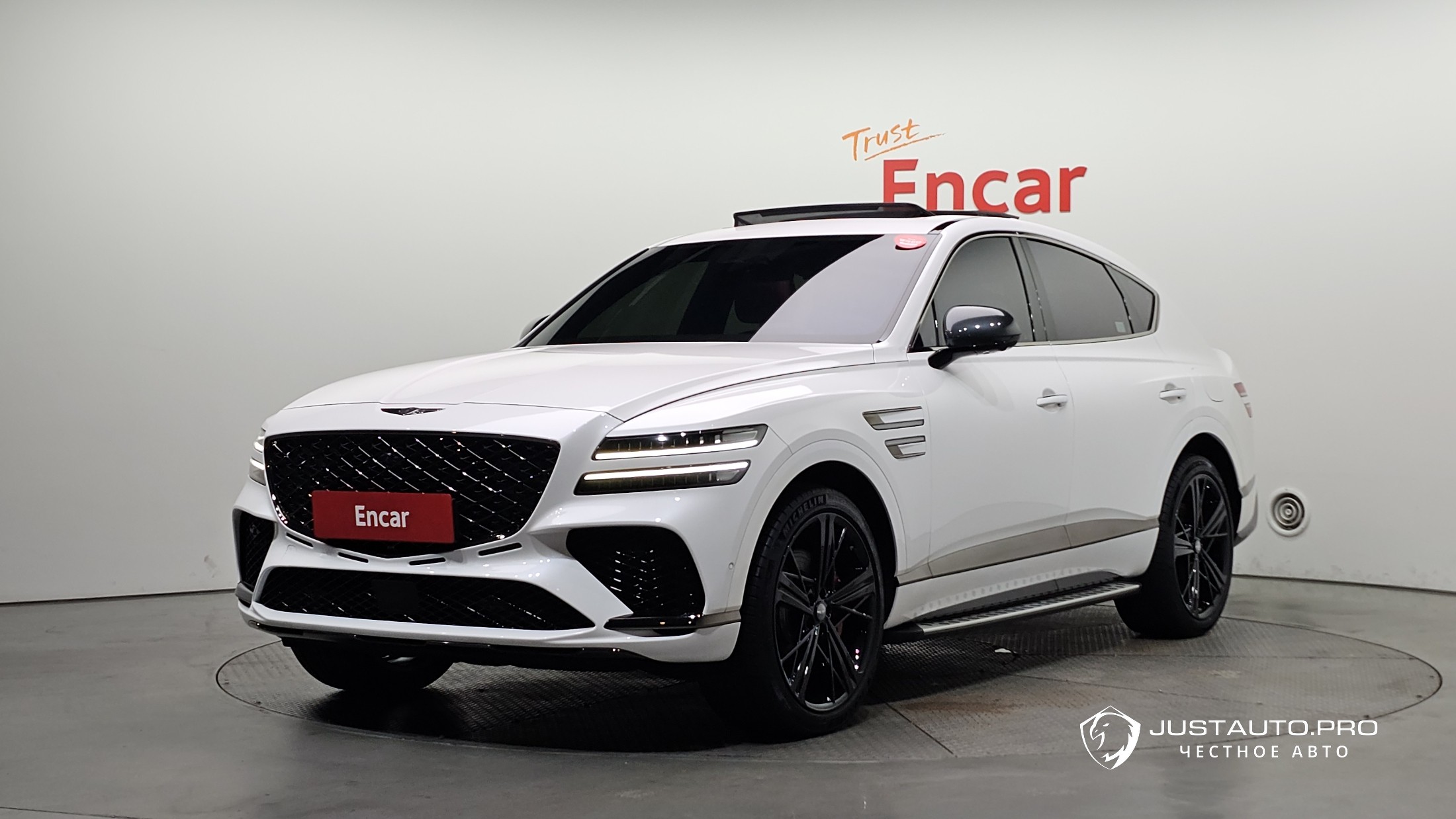 Автомобиль Genesis GV80