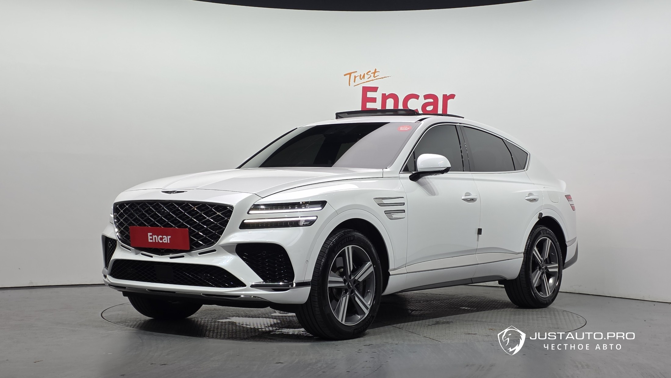 Автомобиль Genesis GV80