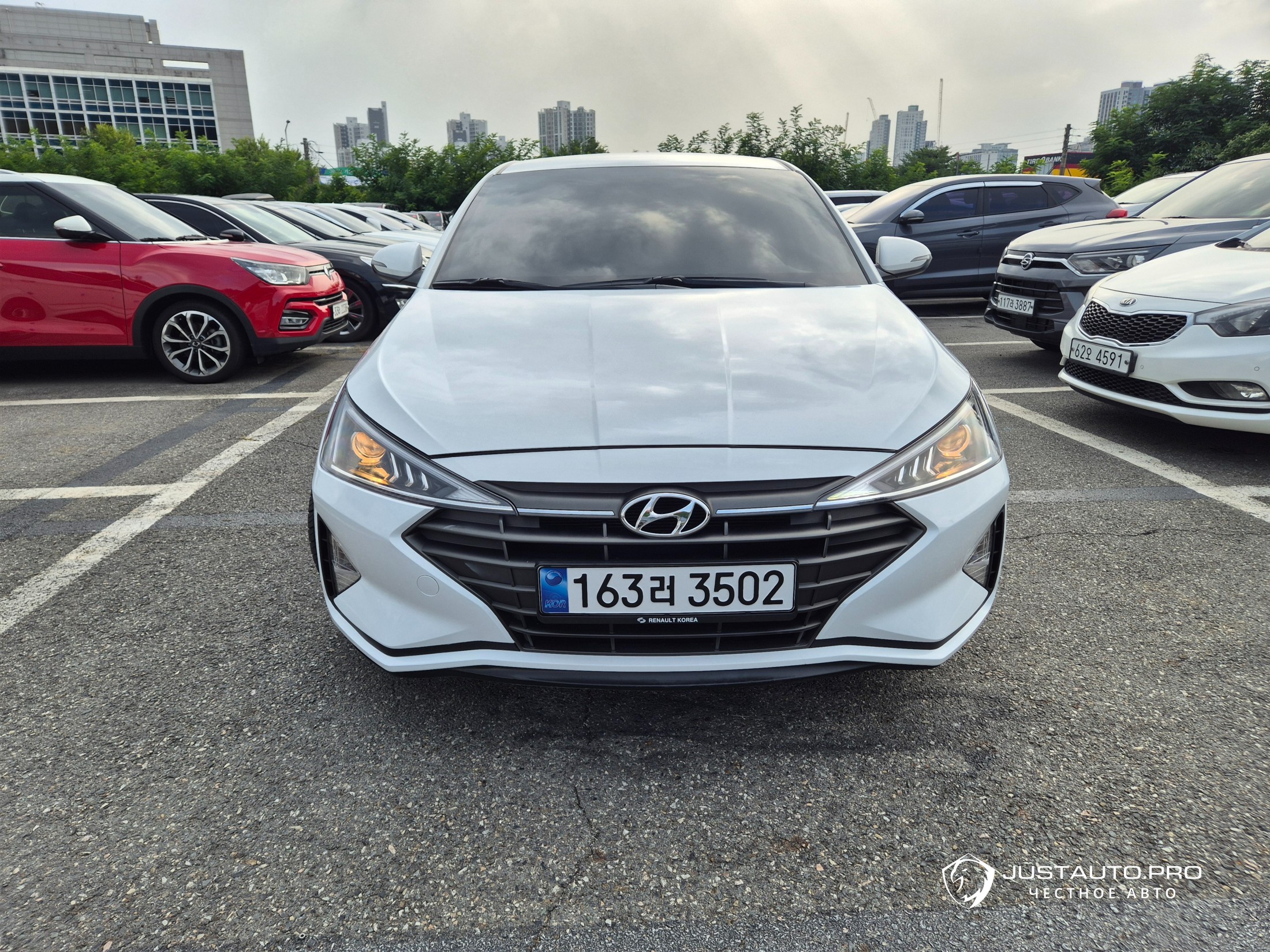 Автомобиль Hyundai AVANTE