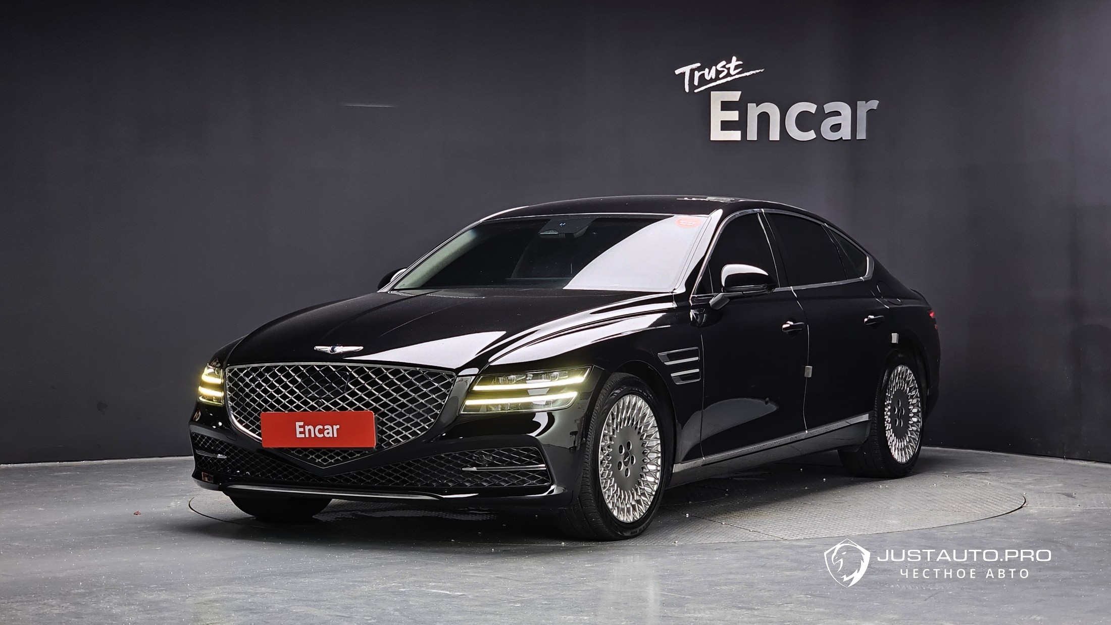 Автомобиль Genesis G80
