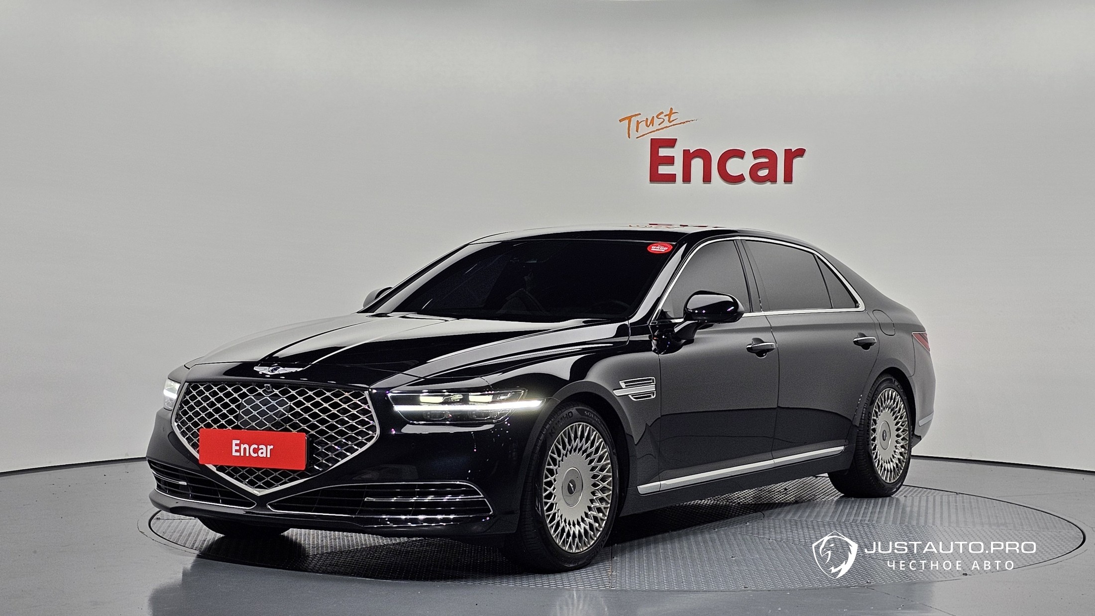 Автомобиль Genesis G90