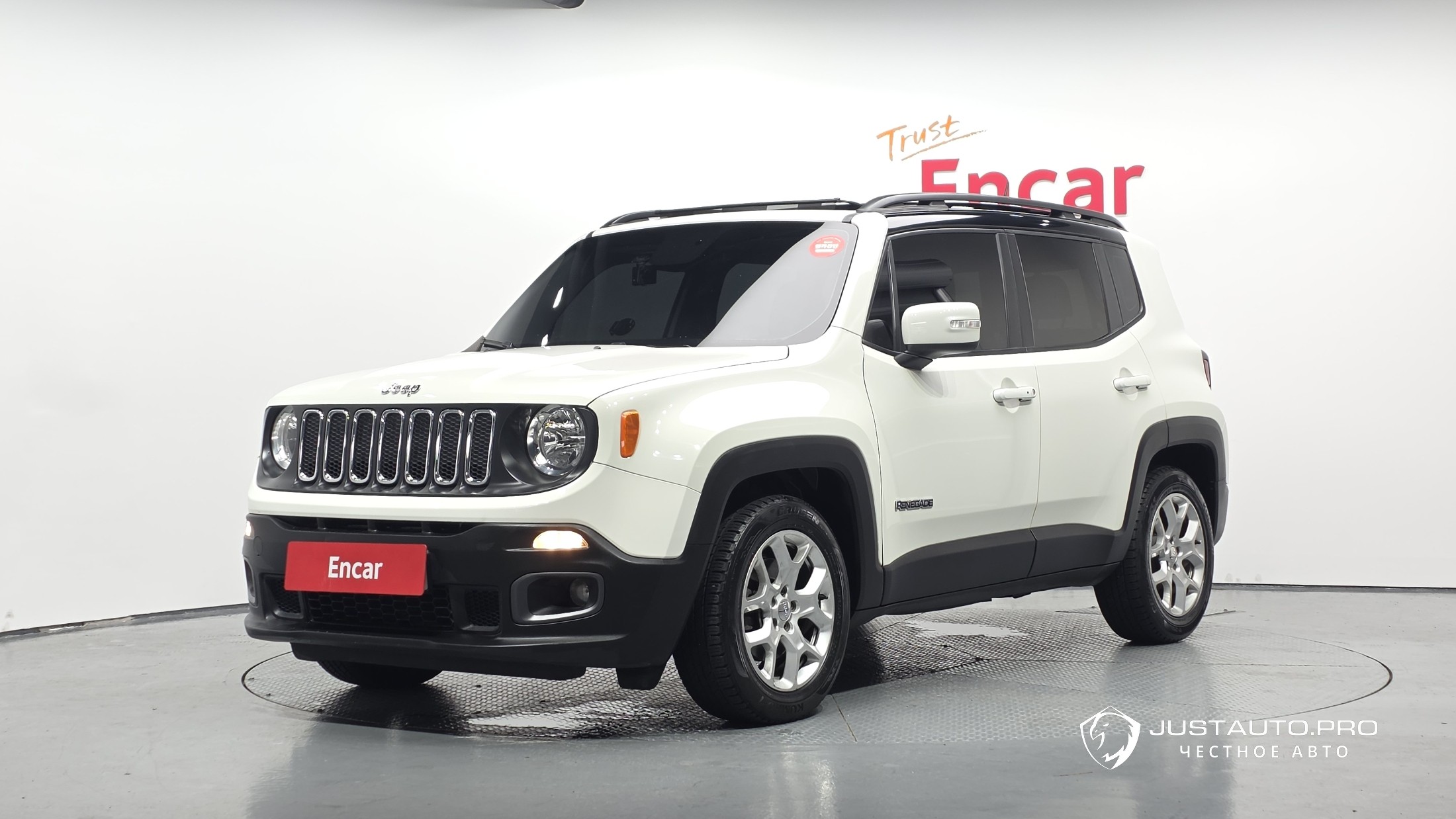Автомобиль Jeep Renegade