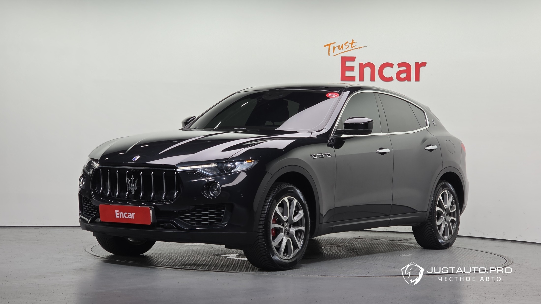 Автомобиль Maserati Levante