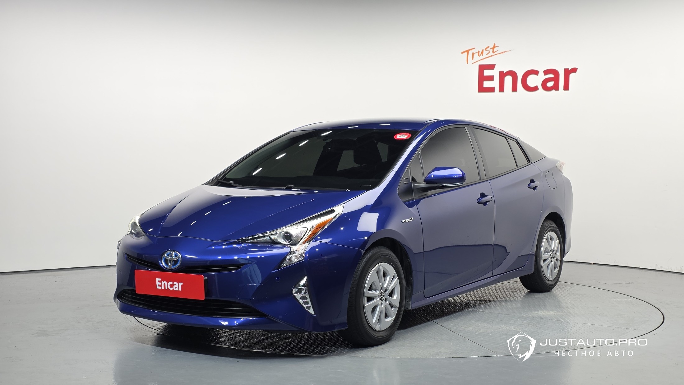 Автомобиль Toyota Prius