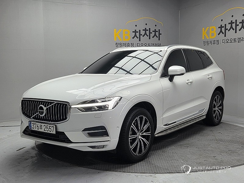Автомобиль Volvo XC60