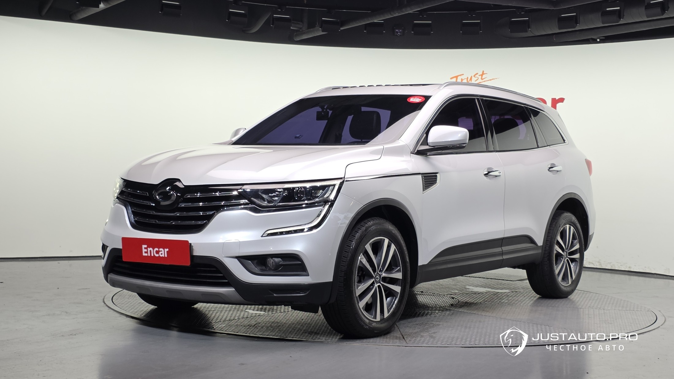 Автомобиль Renault-KoreaSamsung QM6