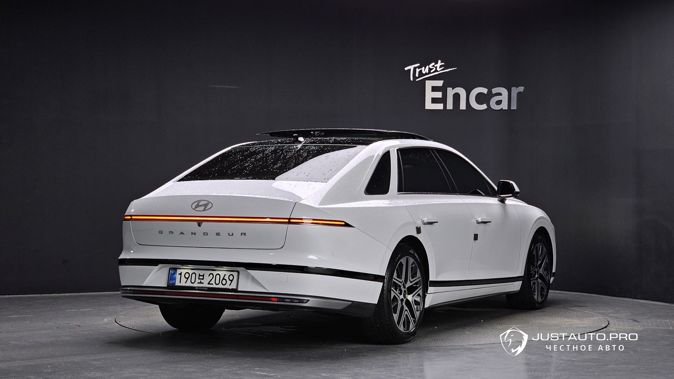 Автомобиль Hyundai Grandeur
