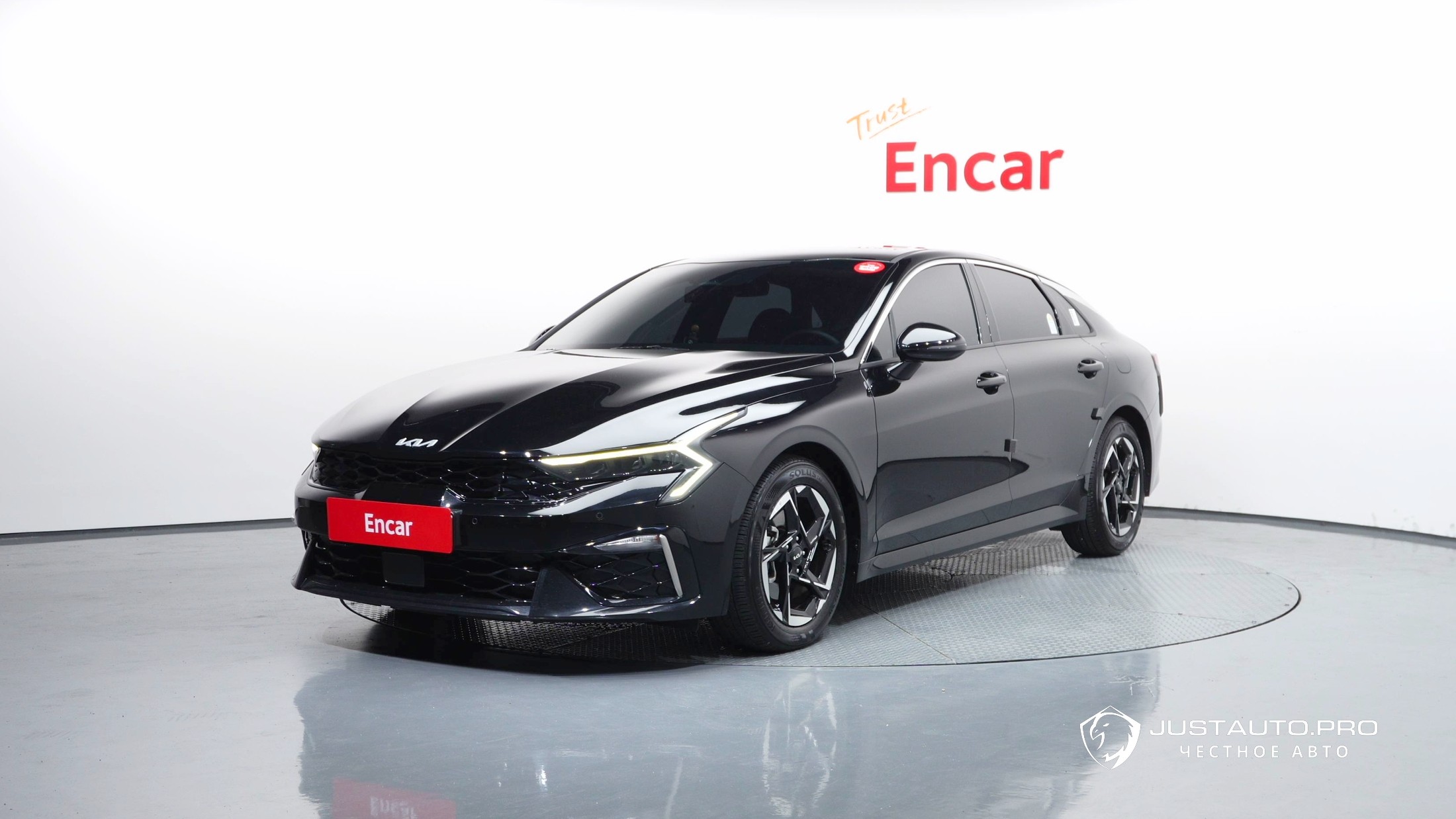 Автомобиль Kia K5