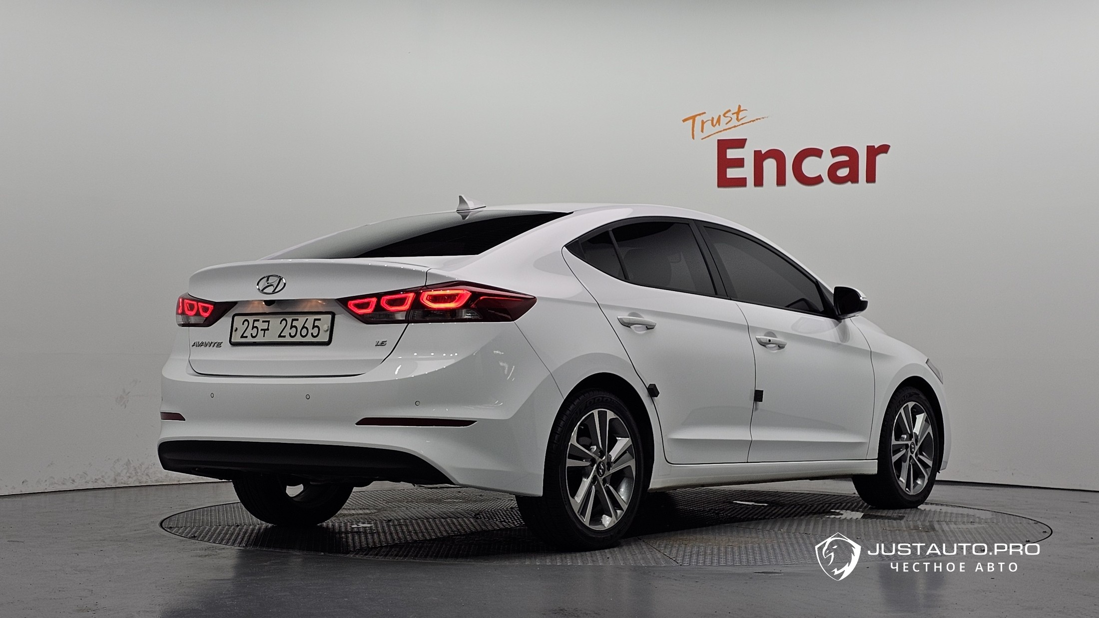 Автомобиль Hyundai AVANTE