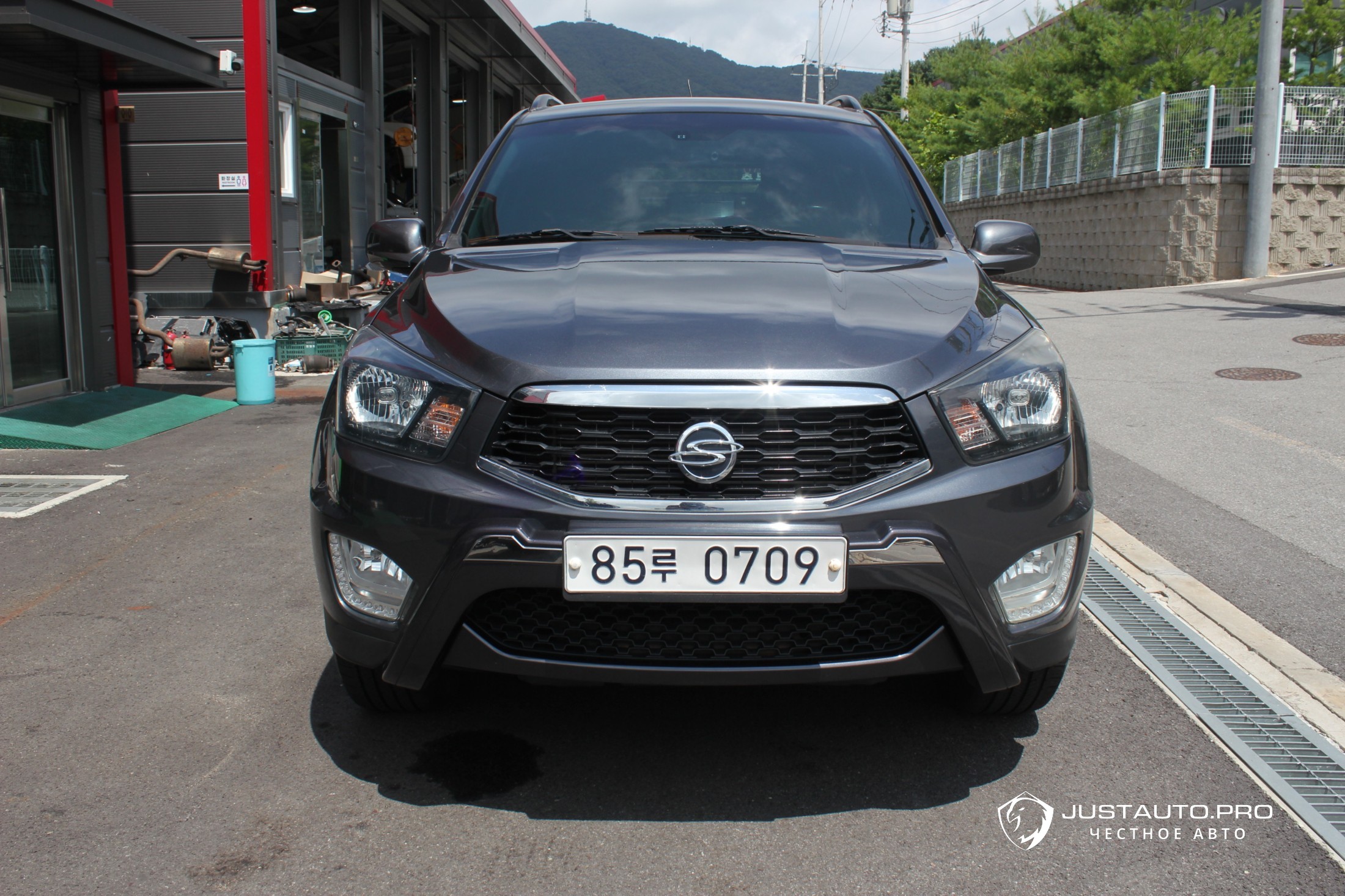 Автомобиль KG_Mobility_Ssangyong KORANDO