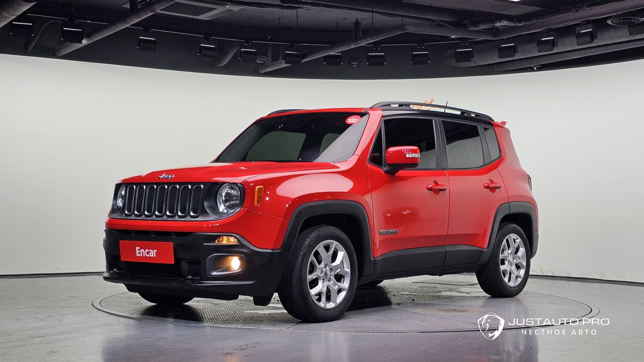 Автомобиль Jeep Renegade
