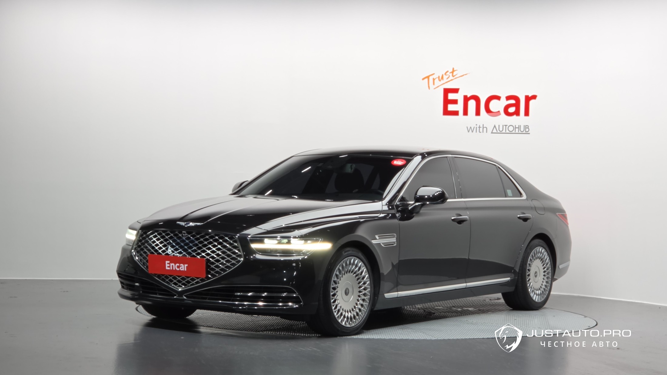 Автомобиль Genesis G90