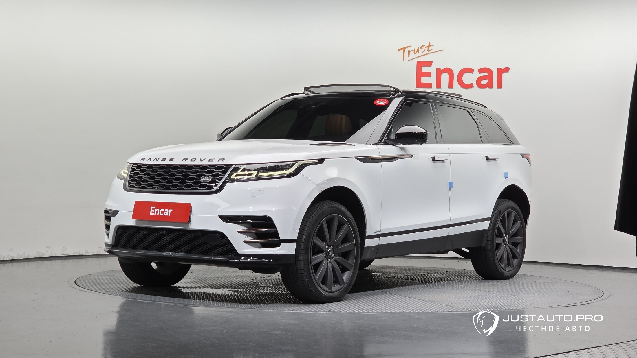 Автомобиль Land Rover Range Rover Velar