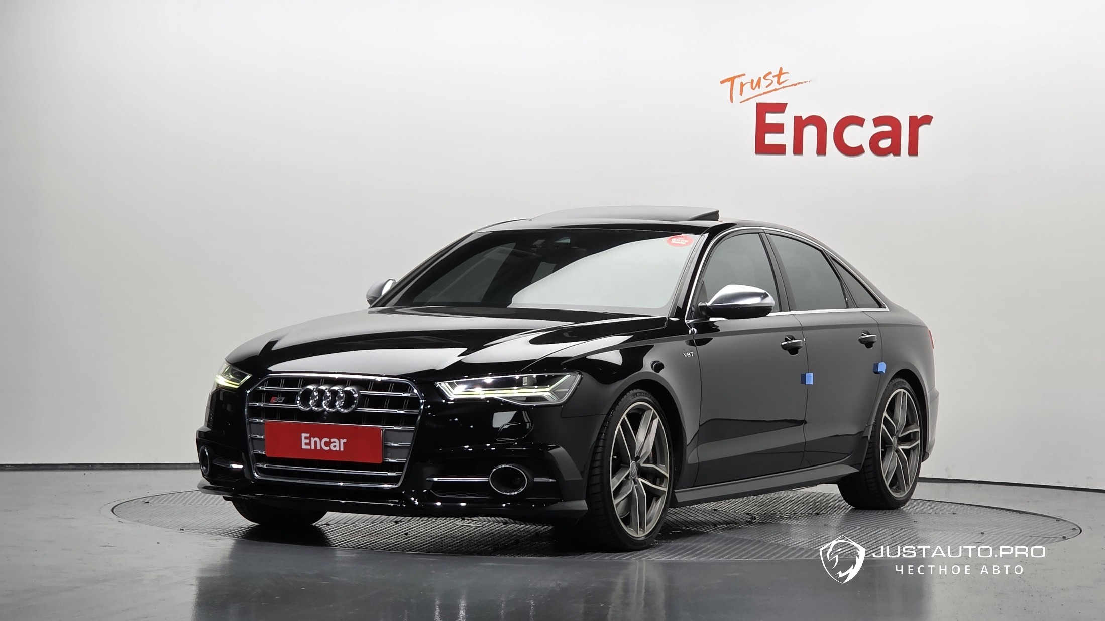 Автомобиль Audi S6