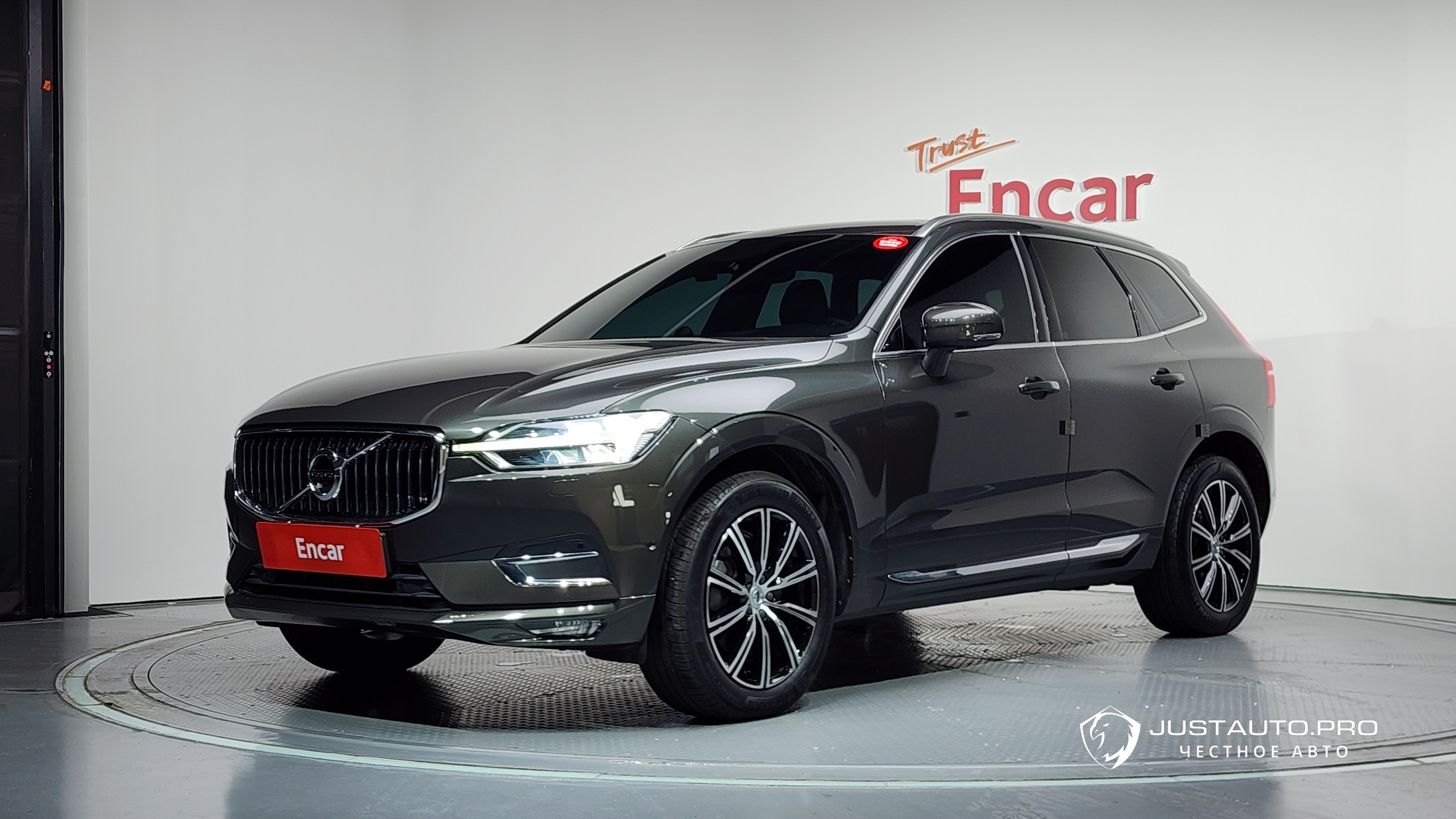 Автомобиль Volvo XC60