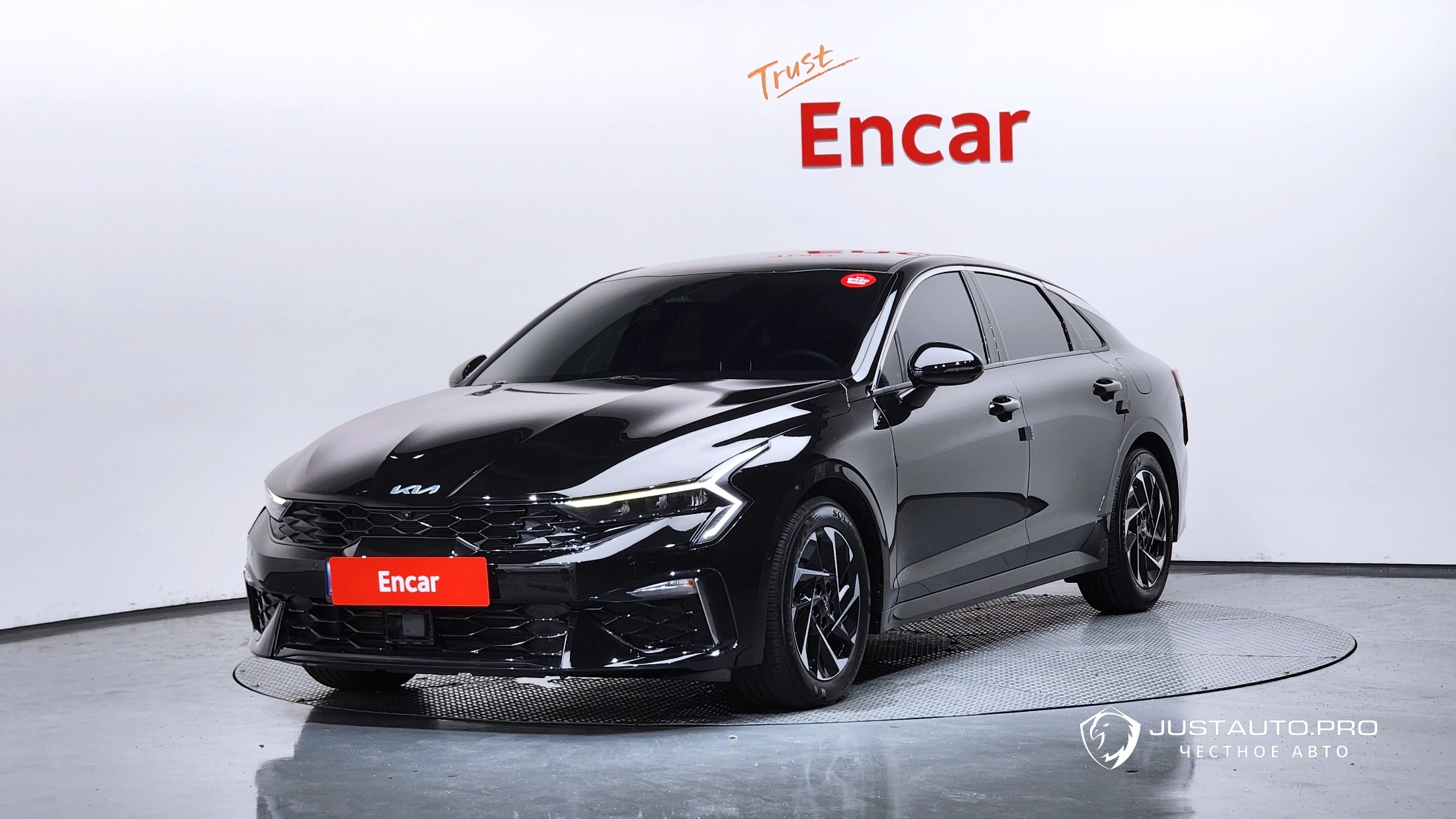 Автомобиль Kia K5