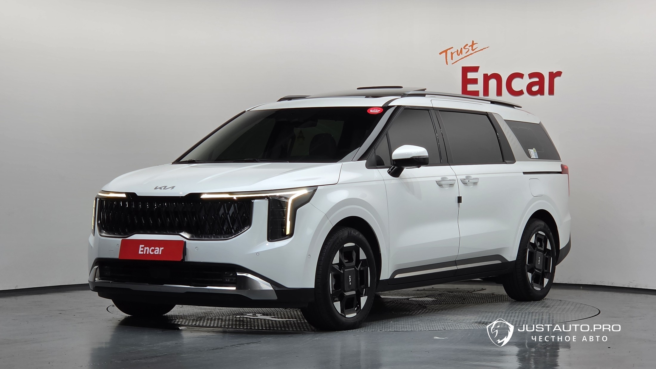 Автомобиль Kia Canival