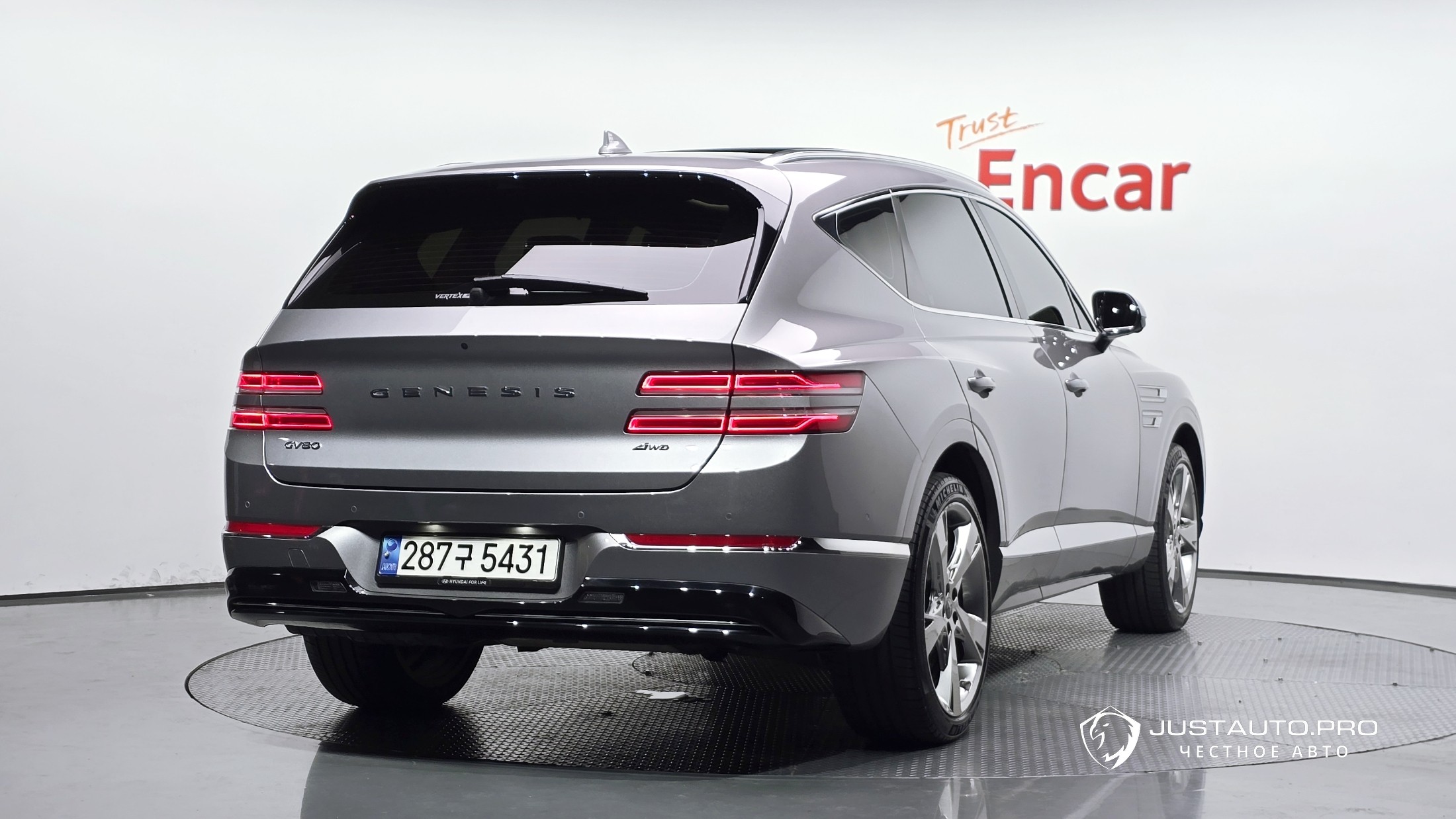 Автомобиль Genesis GV80