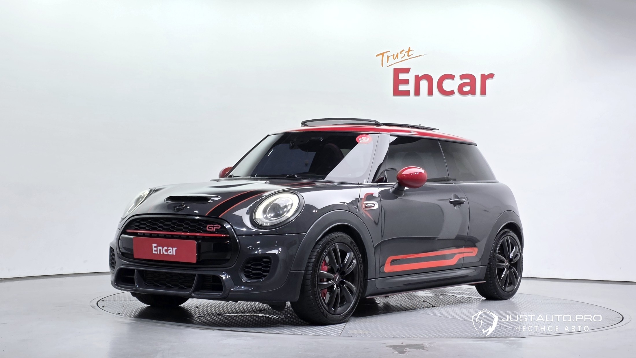 Автомобиль Mini Cooper