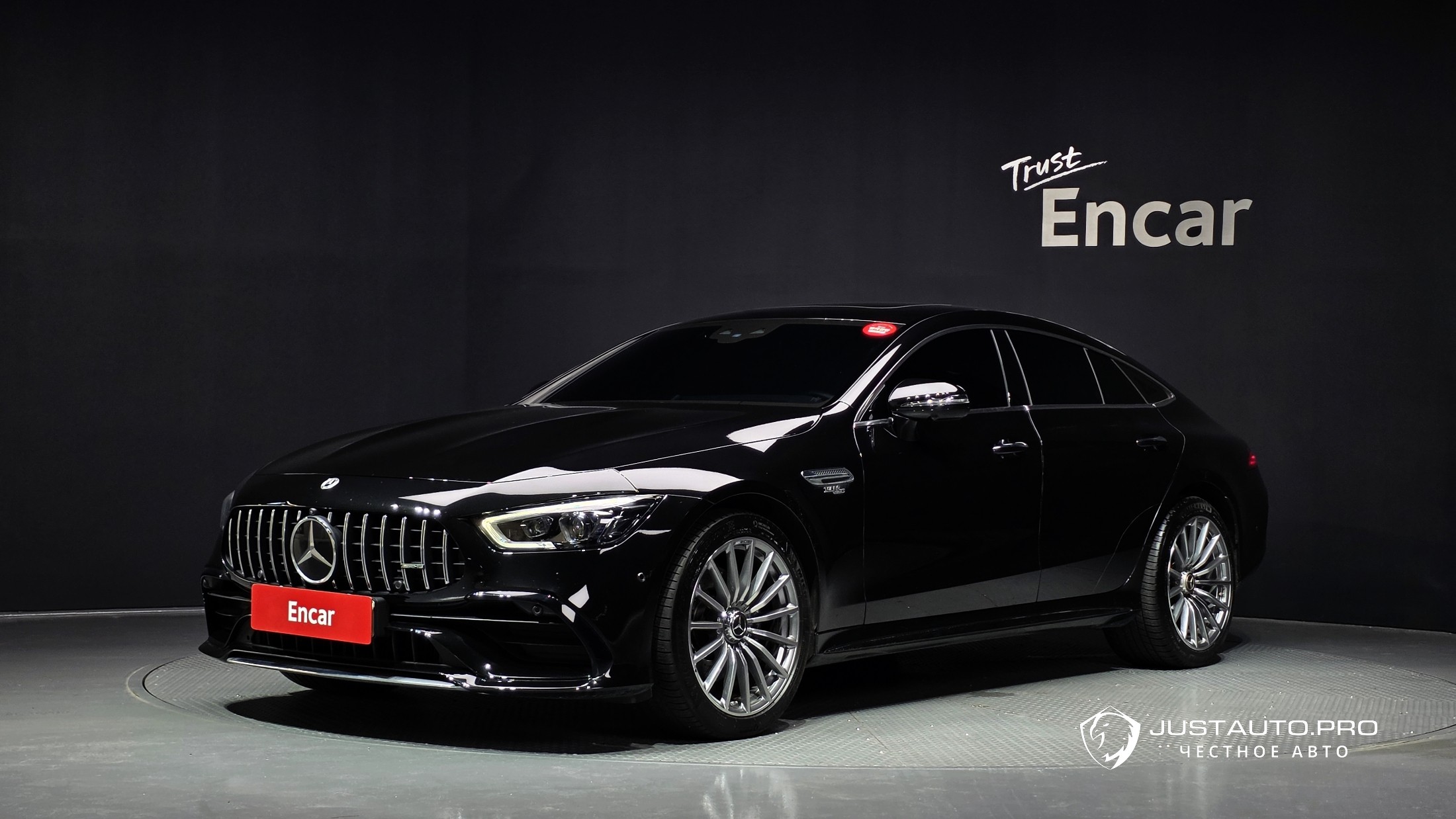 Автомобиль Mercedes-Benz AMG GT